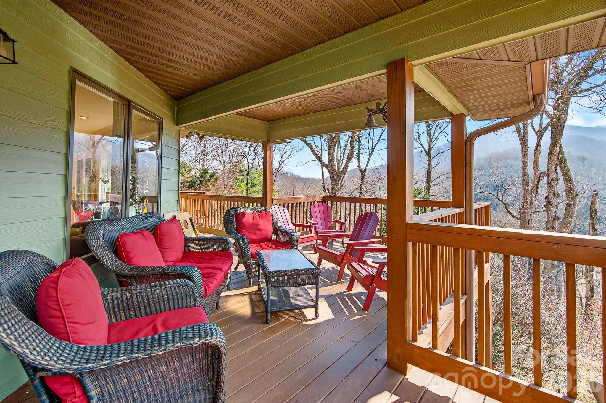 99 Margaret Drive Property Photo 36