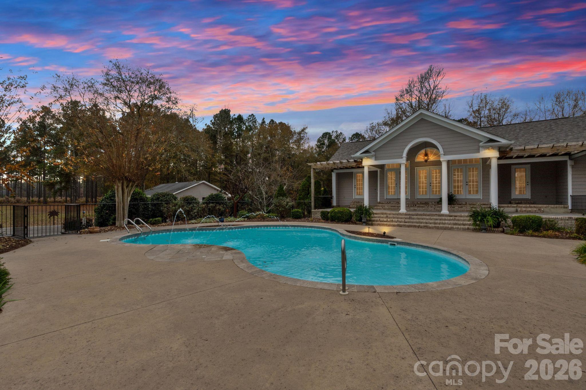 393 Youngs Bend Road Property Photo 4
