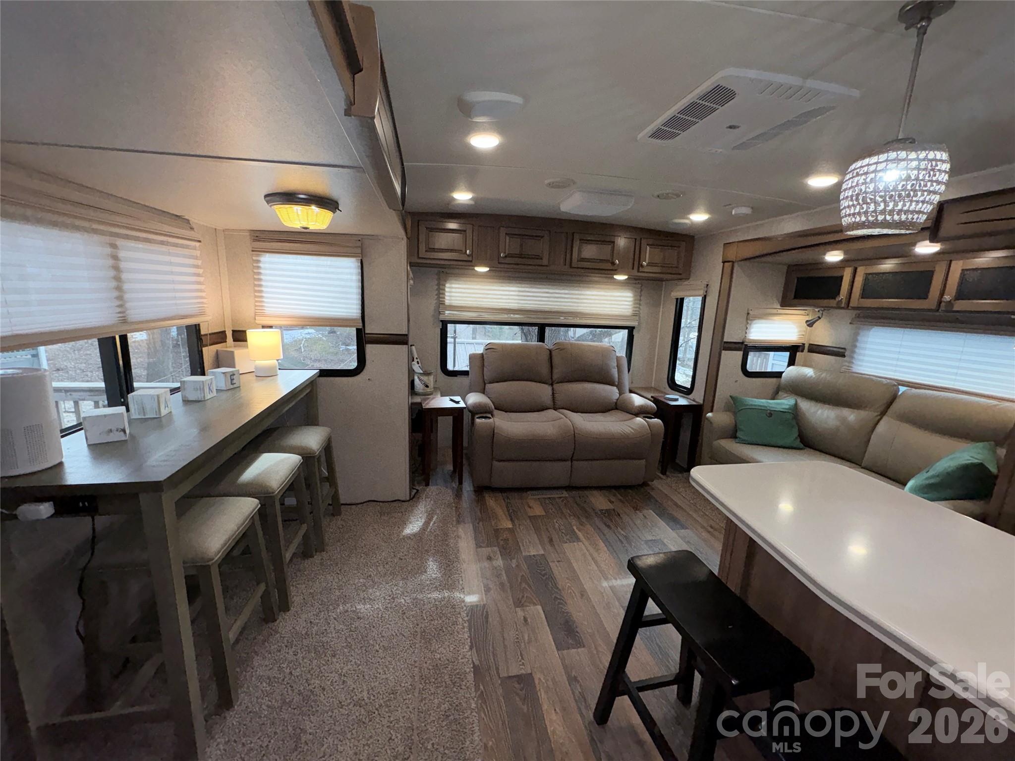 117 Pier Avenue Property Photo 8