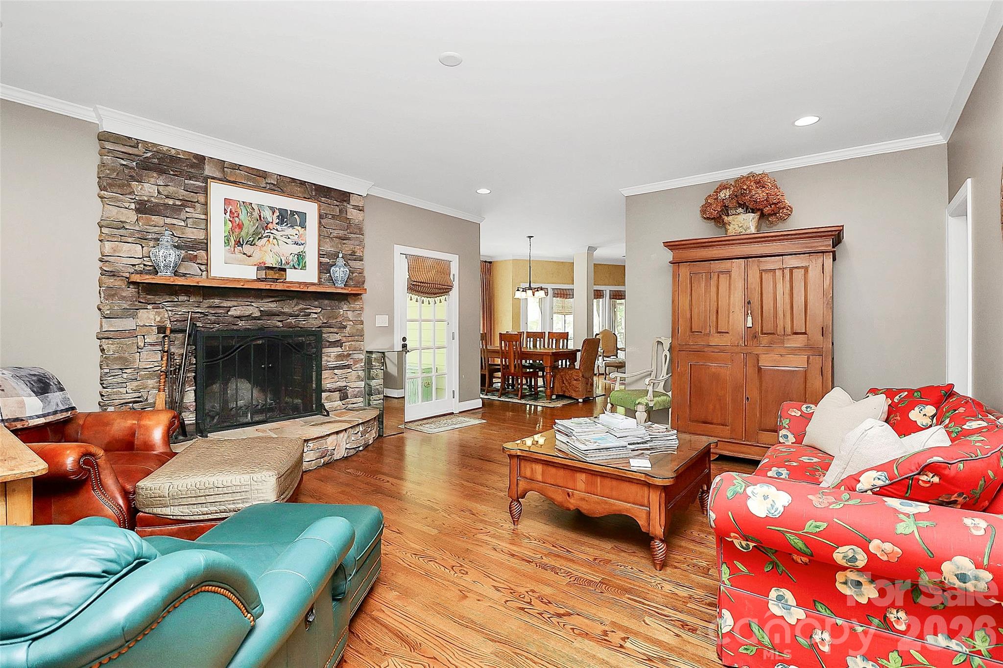 729 Lochaven Road Property Photo 8