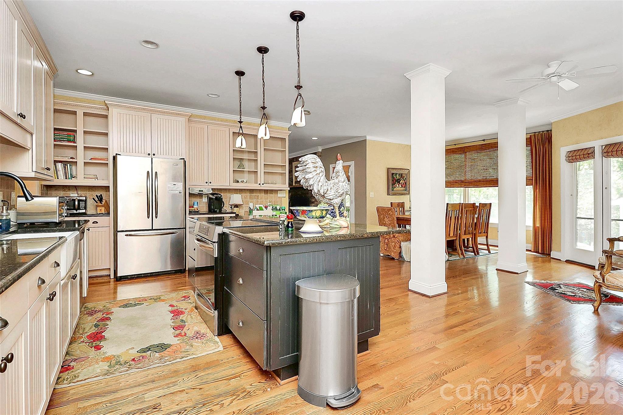 729 Lochaven Road Property Photo 12