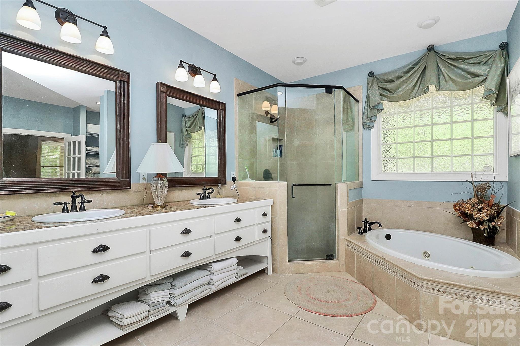 729 Lochaven Road Property Photo 15