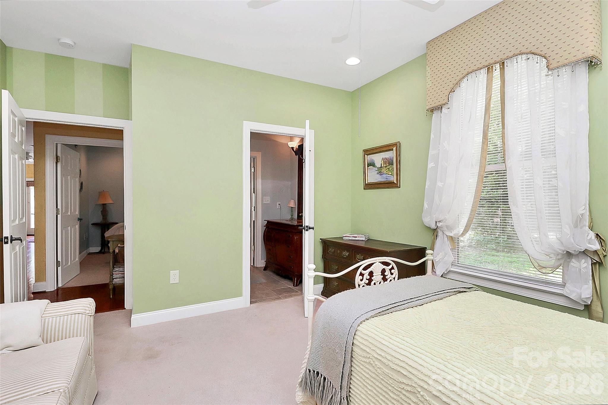 729 Lochaven Road Property Photo 20