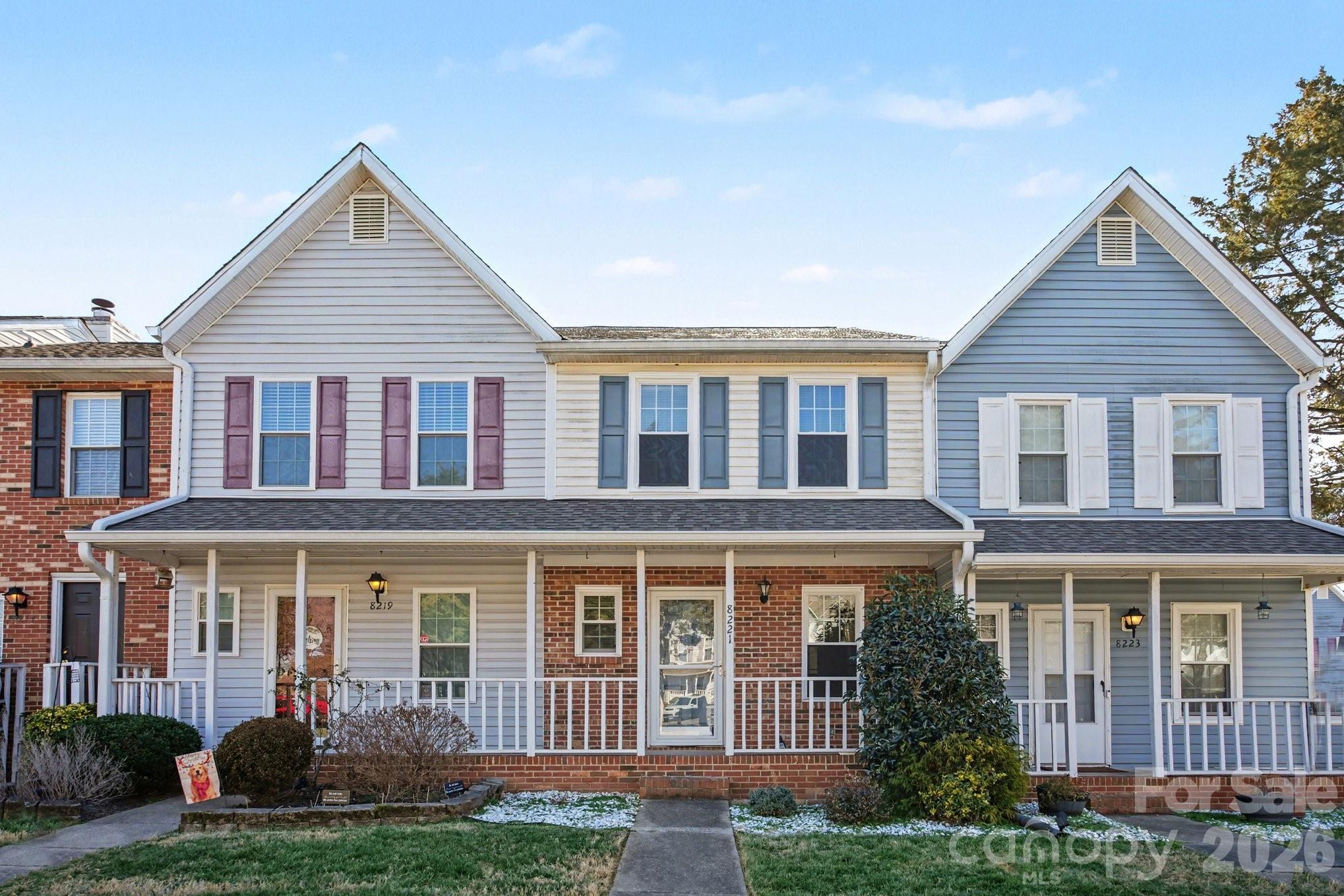 8221 Circle Tree Lane Property Photo 1
