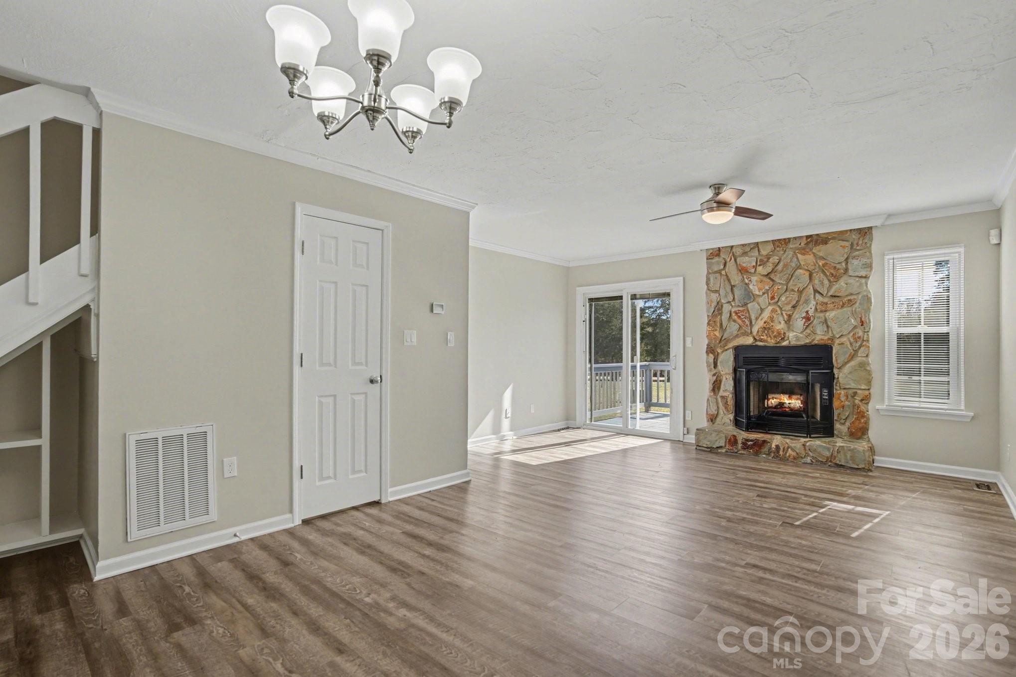 8221 Circle Tree Lane Property Photo 5