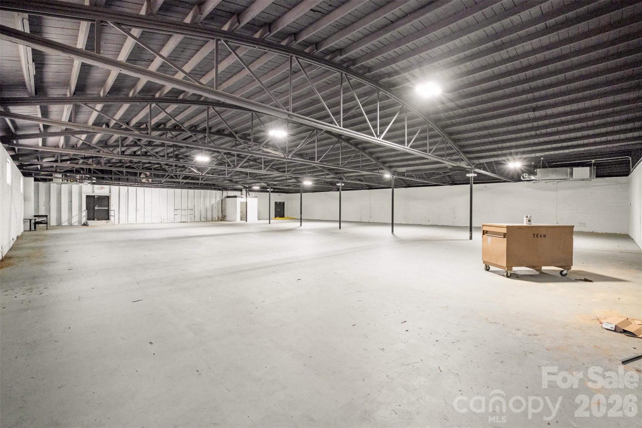 702 Linwood Road Property Photo 4