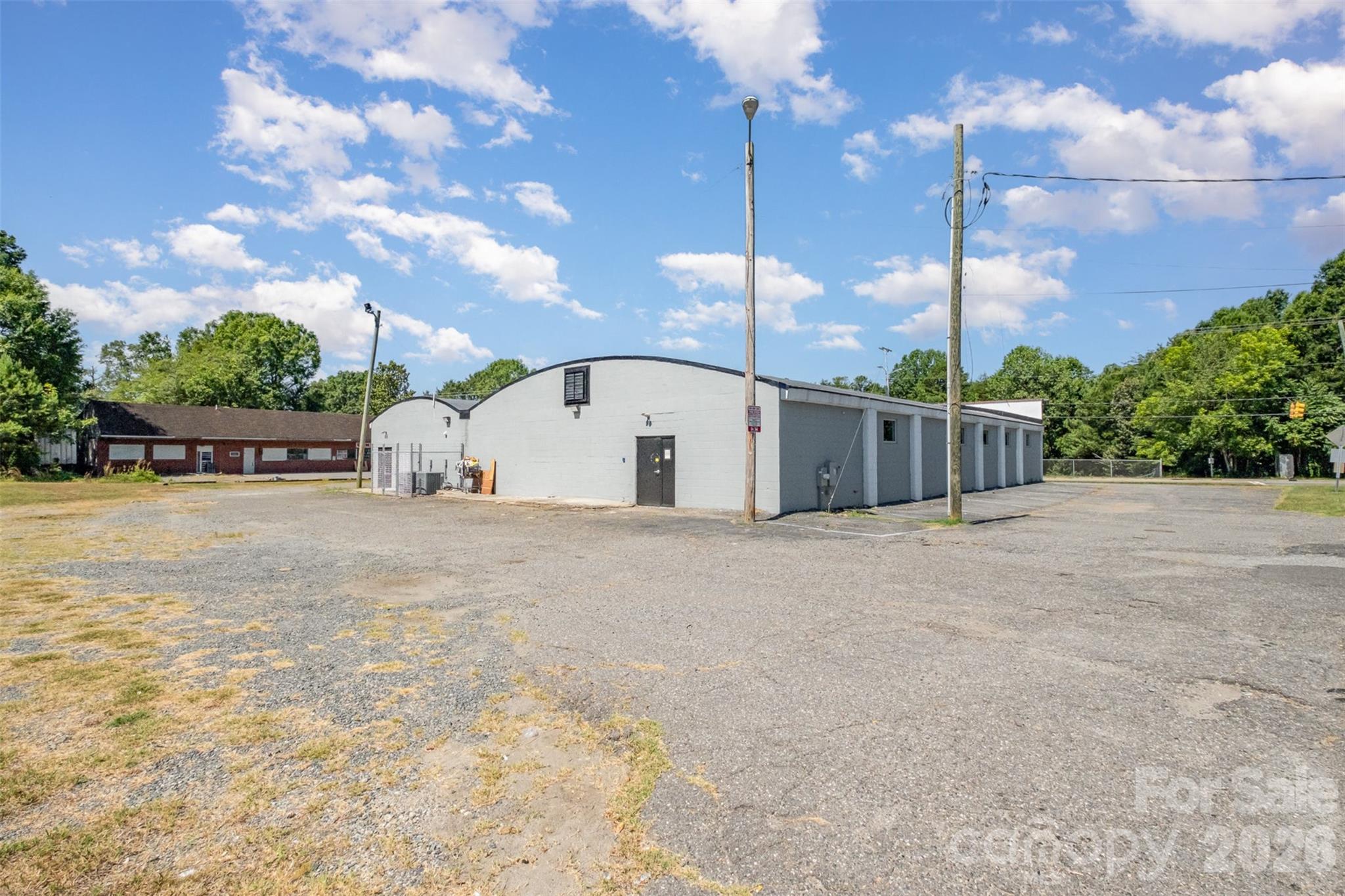 702 Linwood Road Property Photo 16