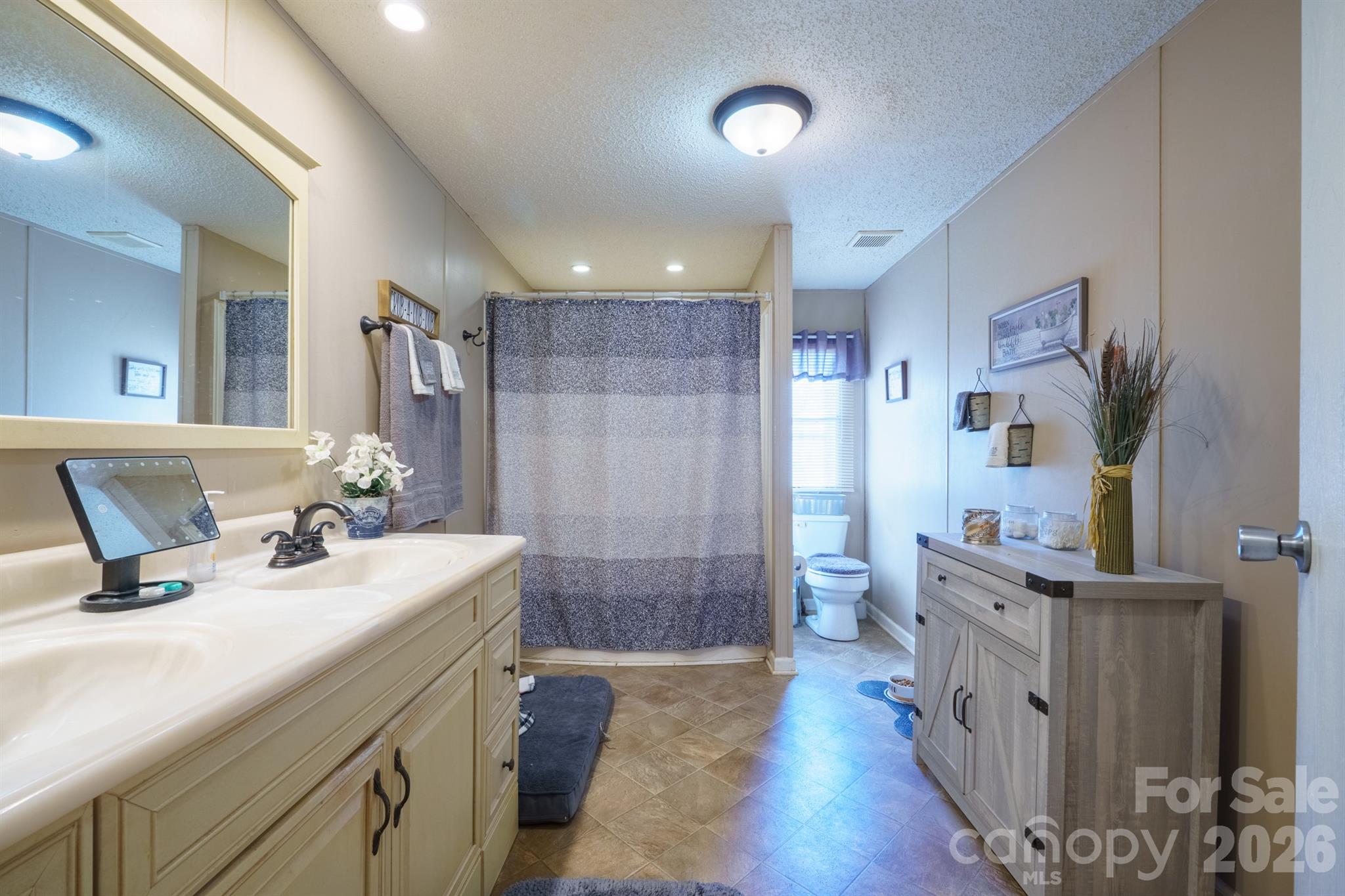 1049 Ramsey Street Property Photo 25