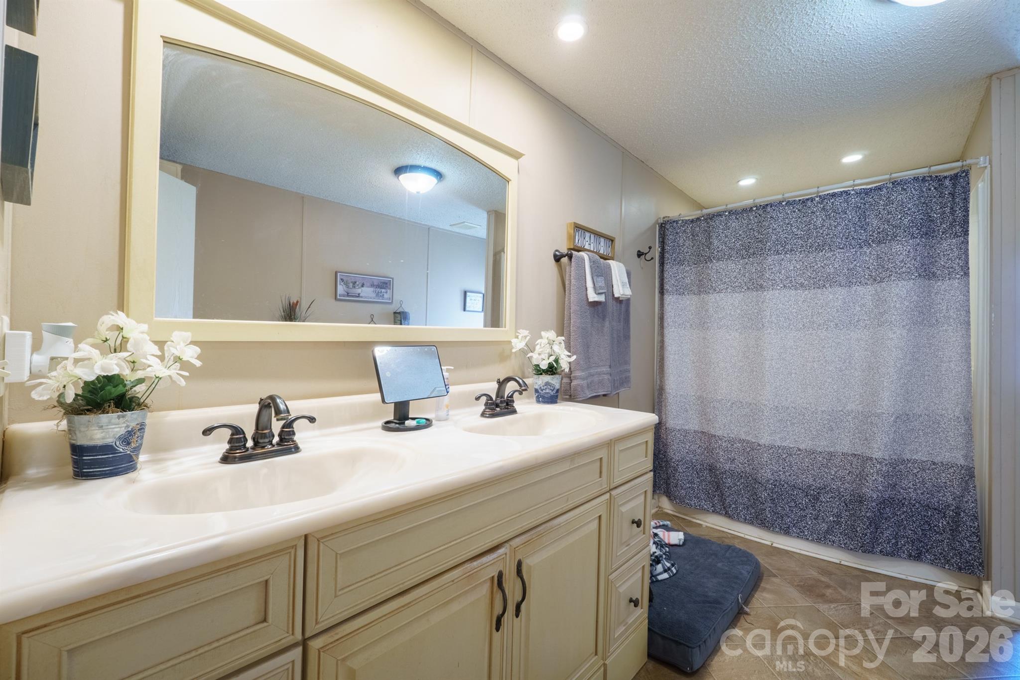 1049 Ramsey Street Property Photo 27