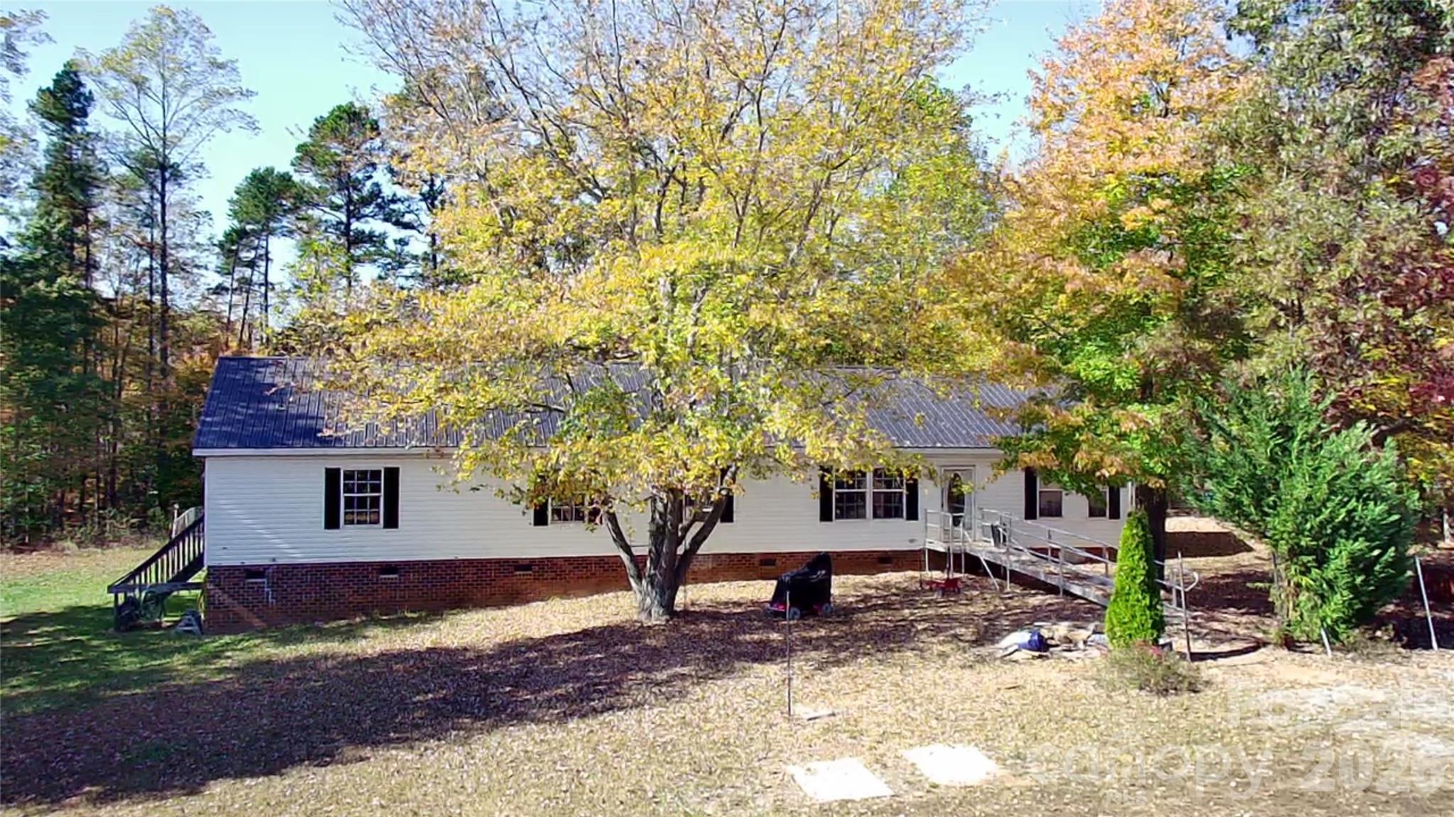 276 Ostwalt Amity Road Property Photo 2
