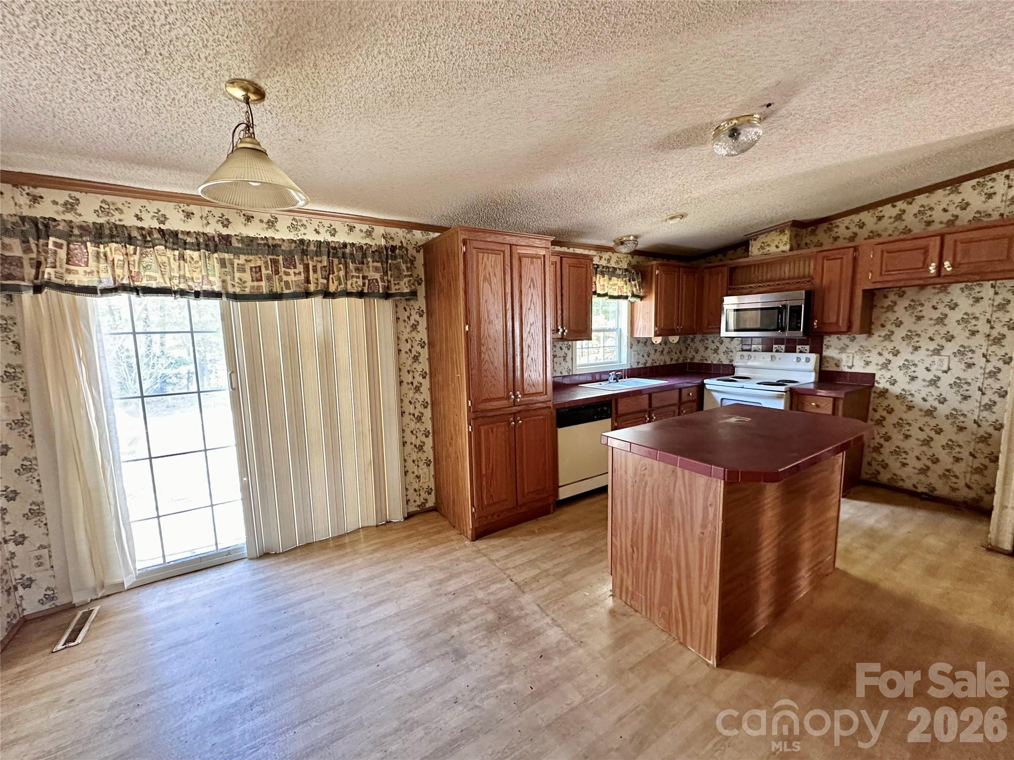 276 Ostwalt Amity Road Property Photo 9