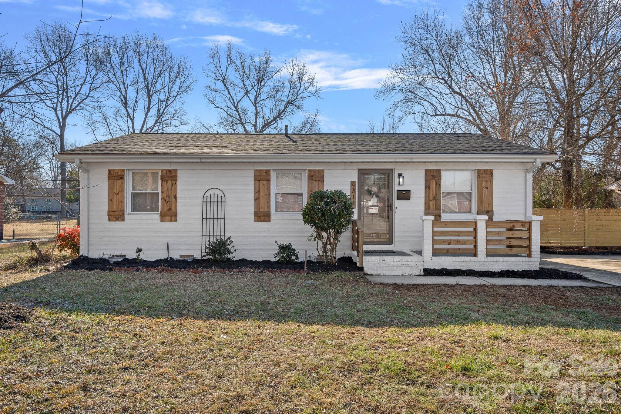4314 Oak Forest Drive Property Photo 3