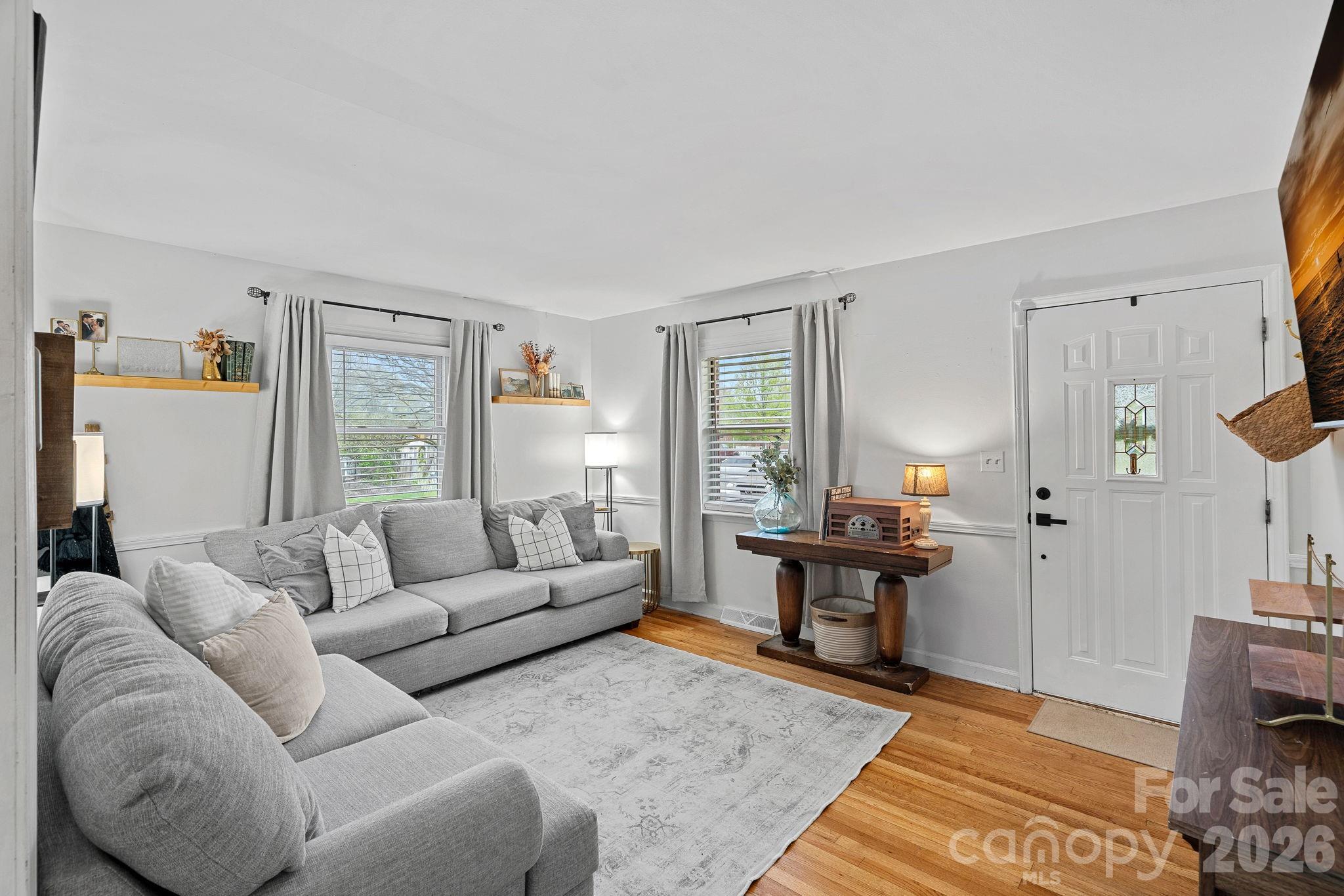 4314 Oak Forest Drive Property Photo 8