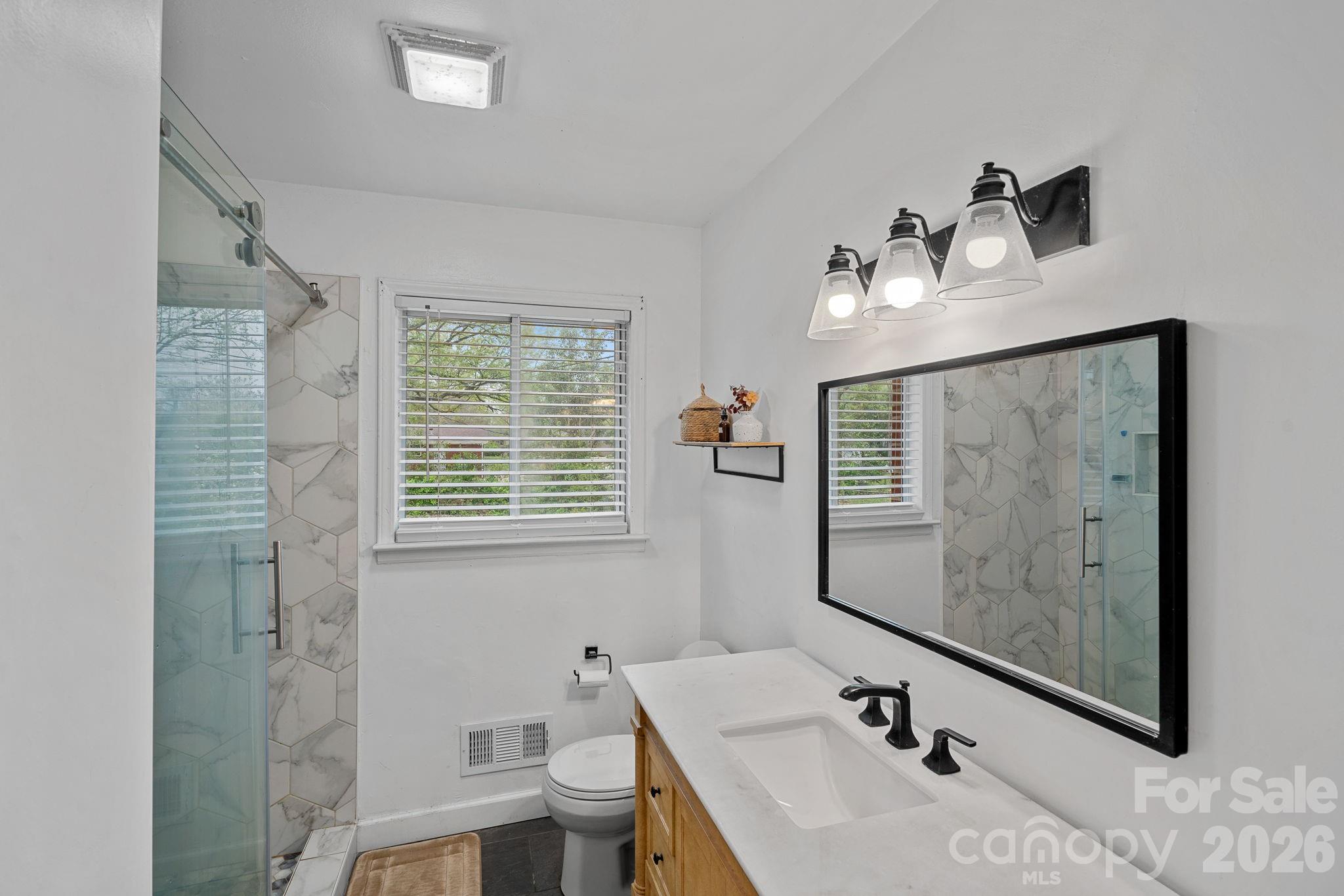 4314 Oak Forest Drive Property Photo 12