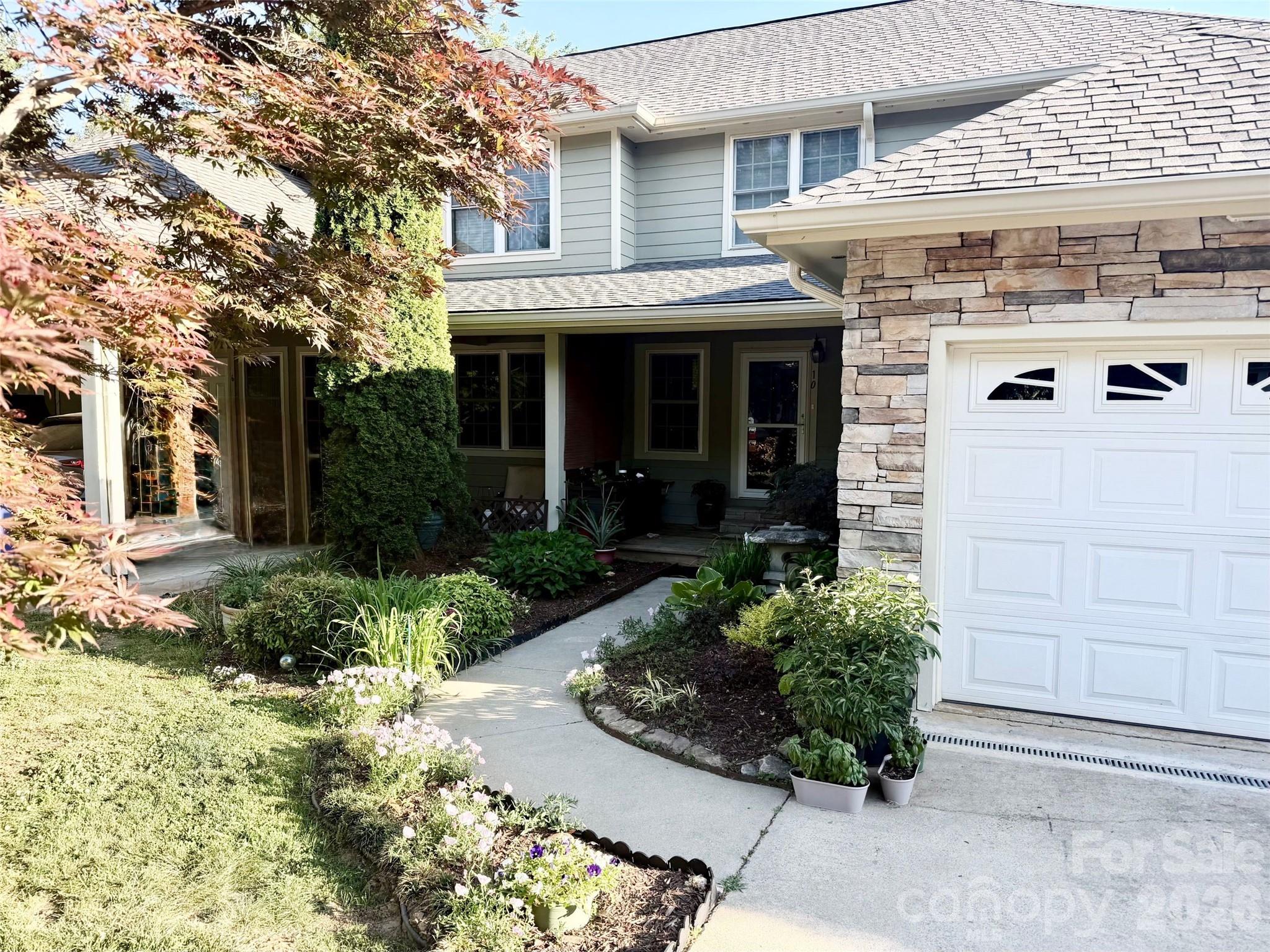 10 Aberdeen Drive Property Photo 2