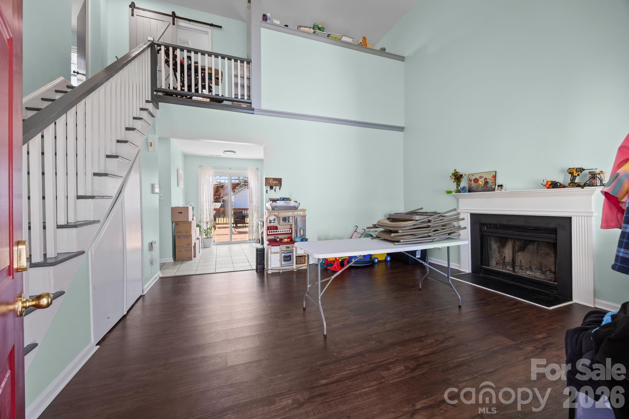 5400 Barnview Court Property Photo 4