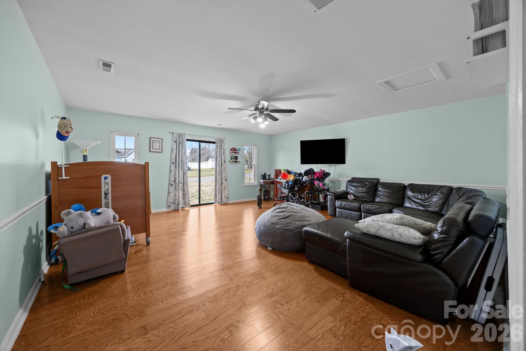 5400 Barnview Court Property Photo 5