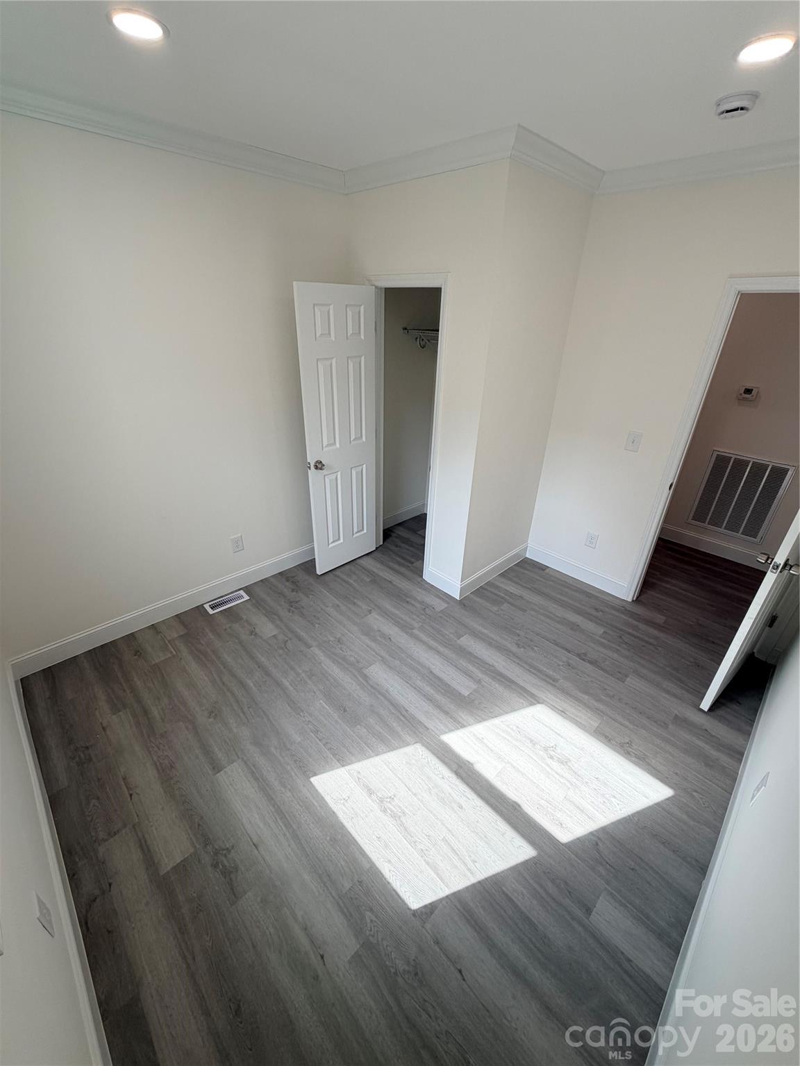 308 N Catawba Street Property Photo 8