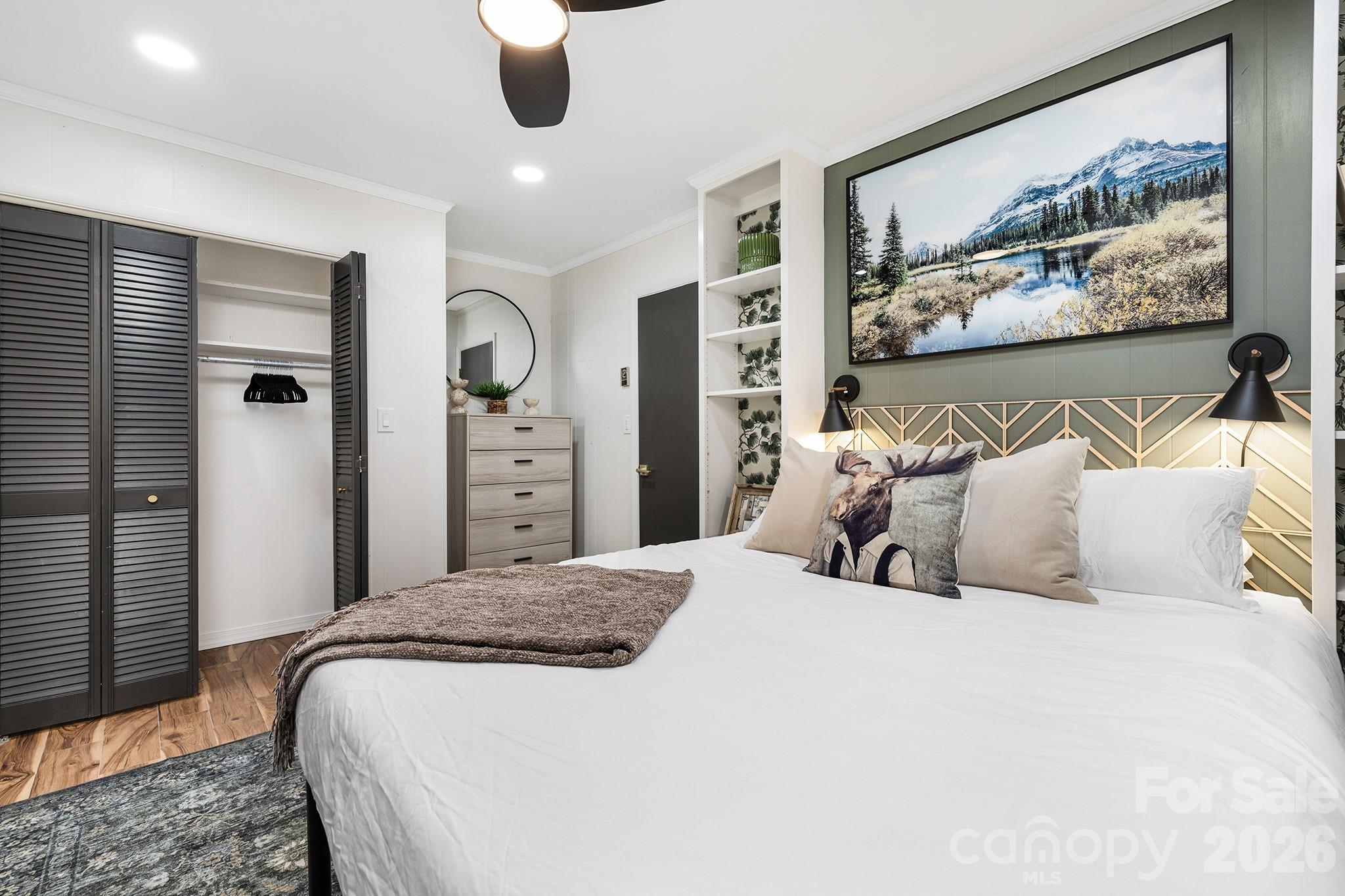 556/558 Thorncliff Drive Property Photo 16