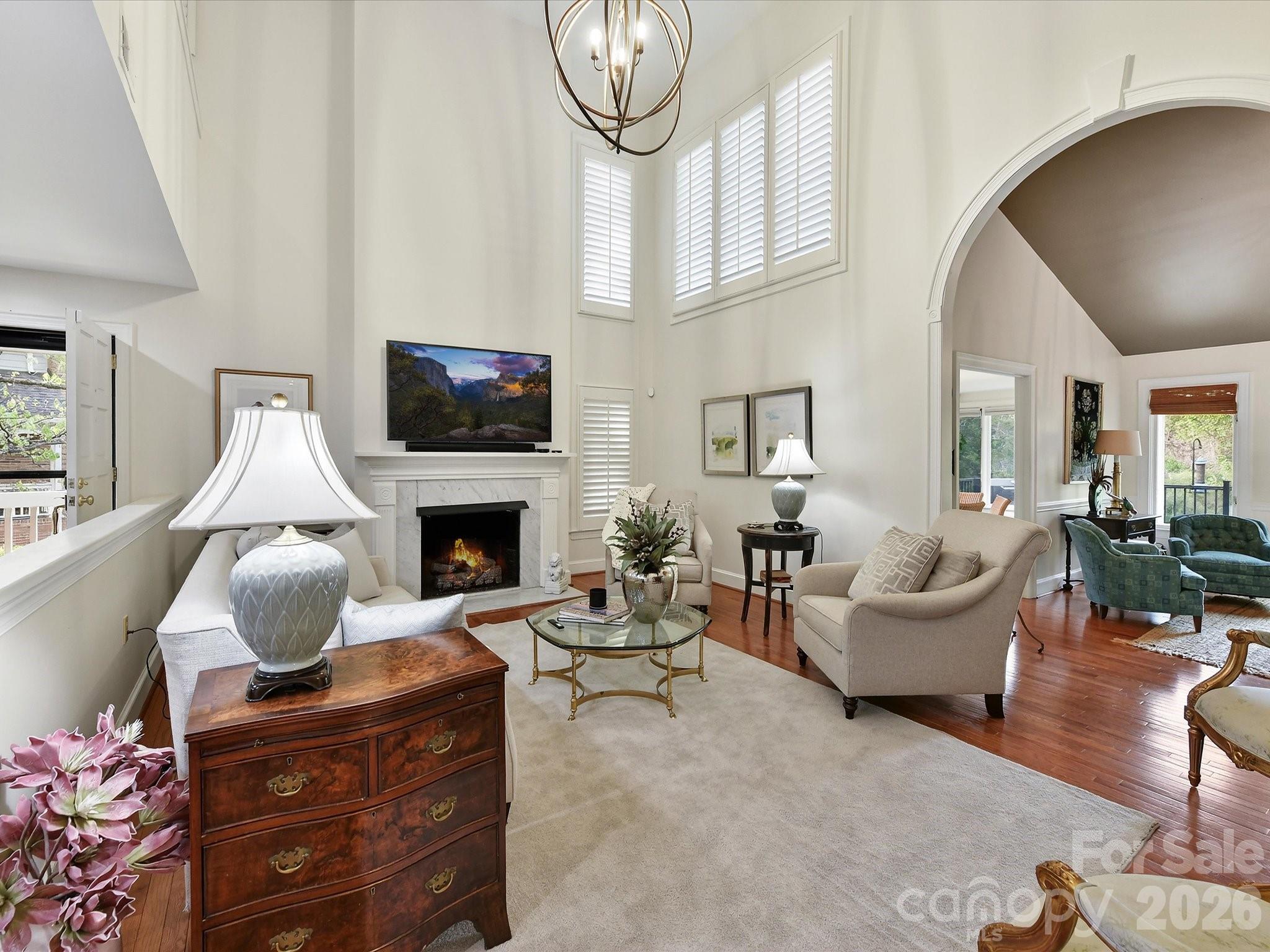 1847 Meadowood Lane Property Photo 6