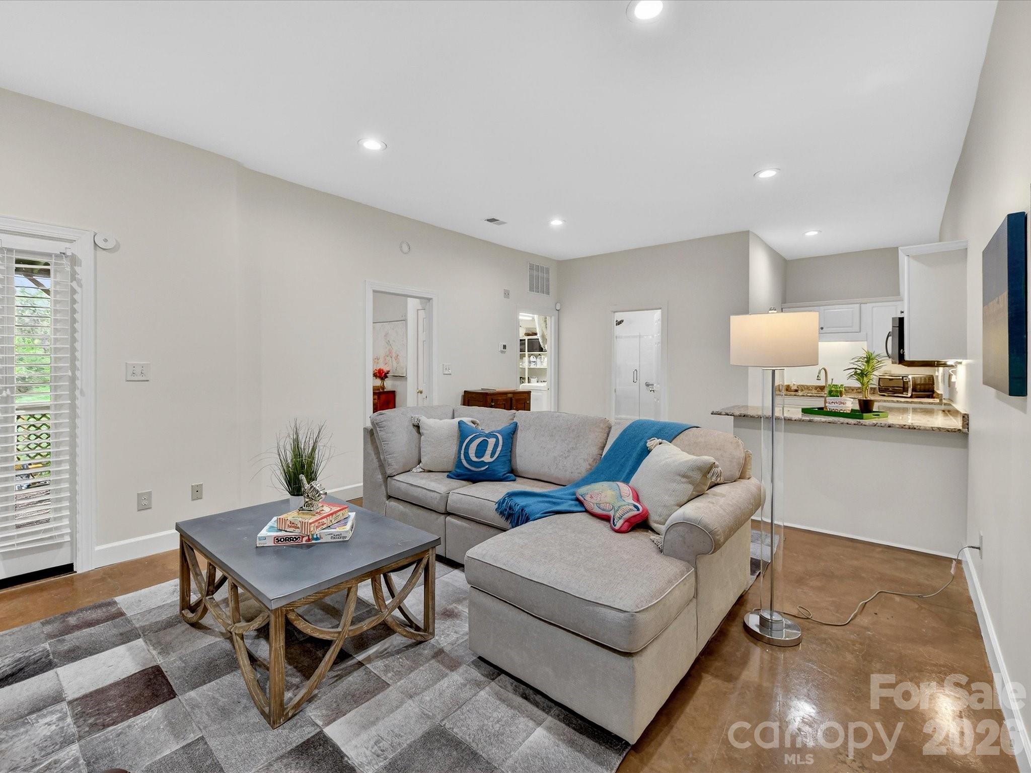 1847 Meadowood Lane Property Photo 30