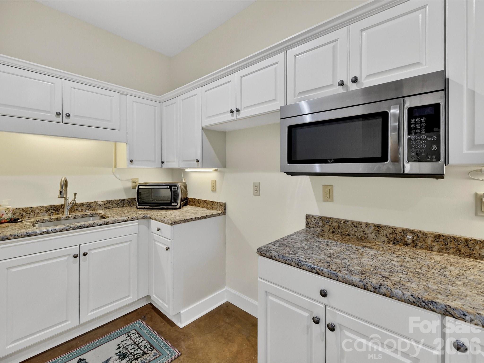 1847 Meadowood Lane Property Photo 34
