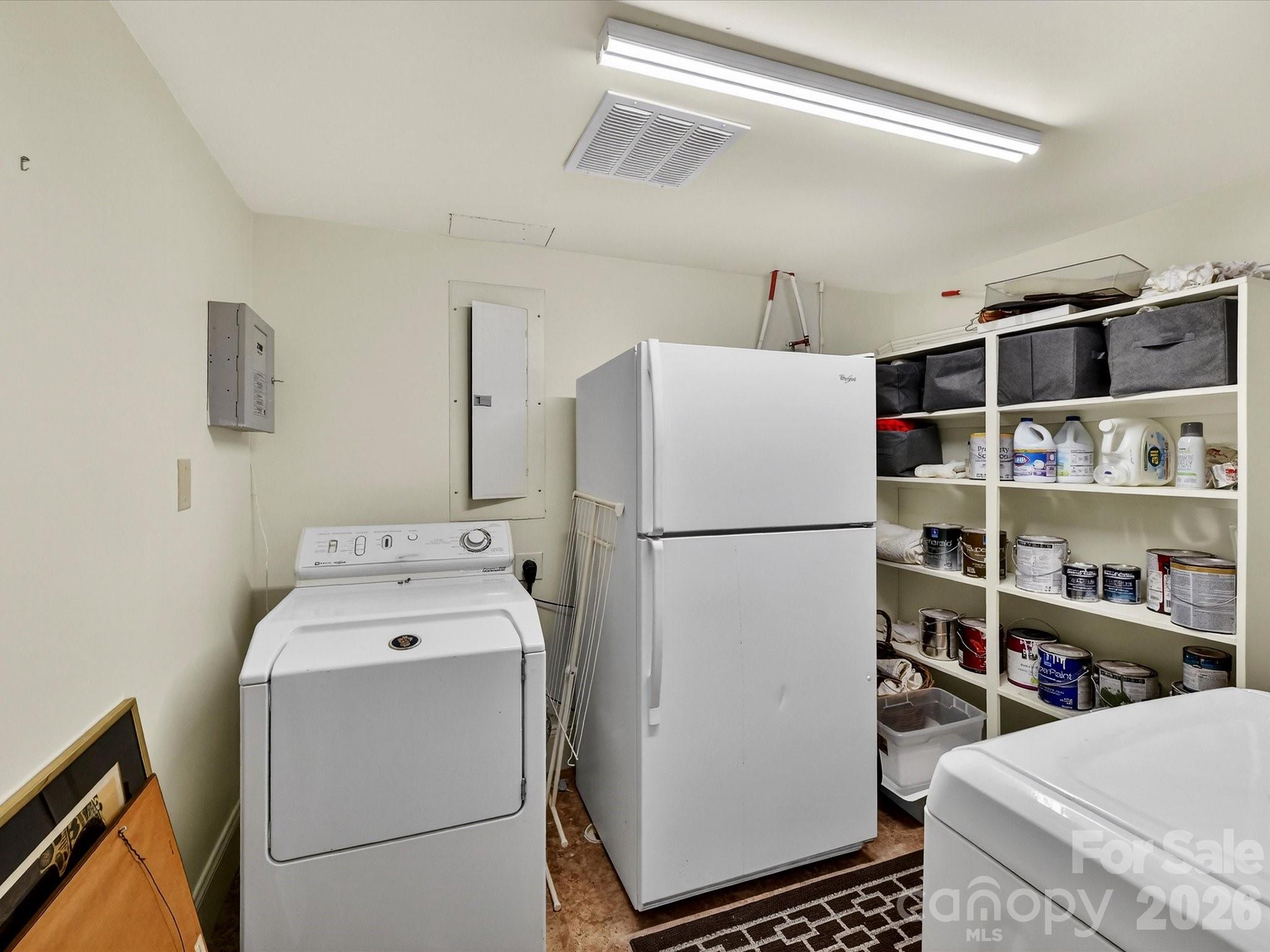 1847 Meadowood Lane Property Photo 38