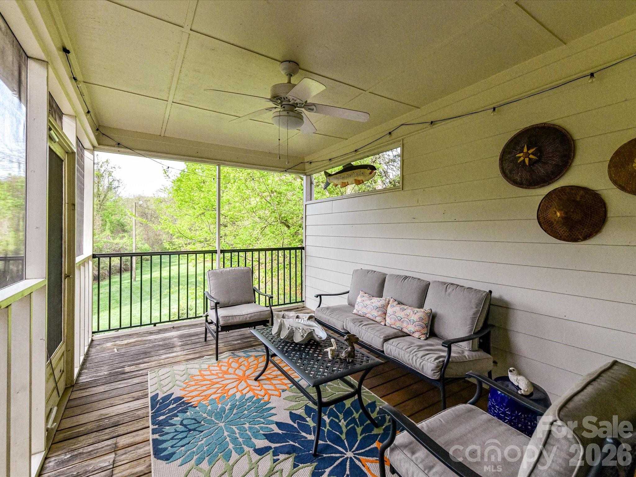 1847 Meadowood Lane Property Photo 39