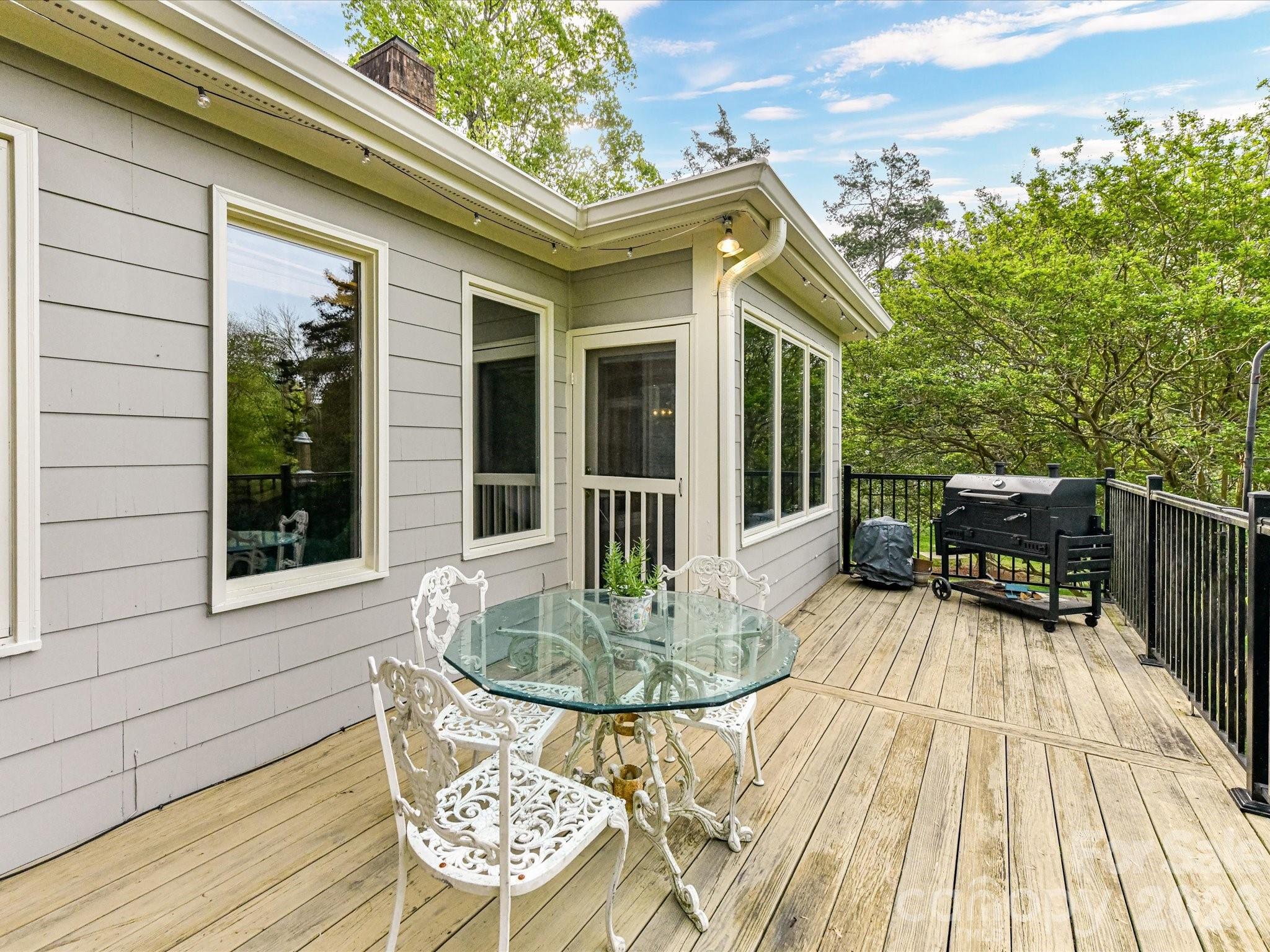 1847 Meadowood Lane Property Photo 42