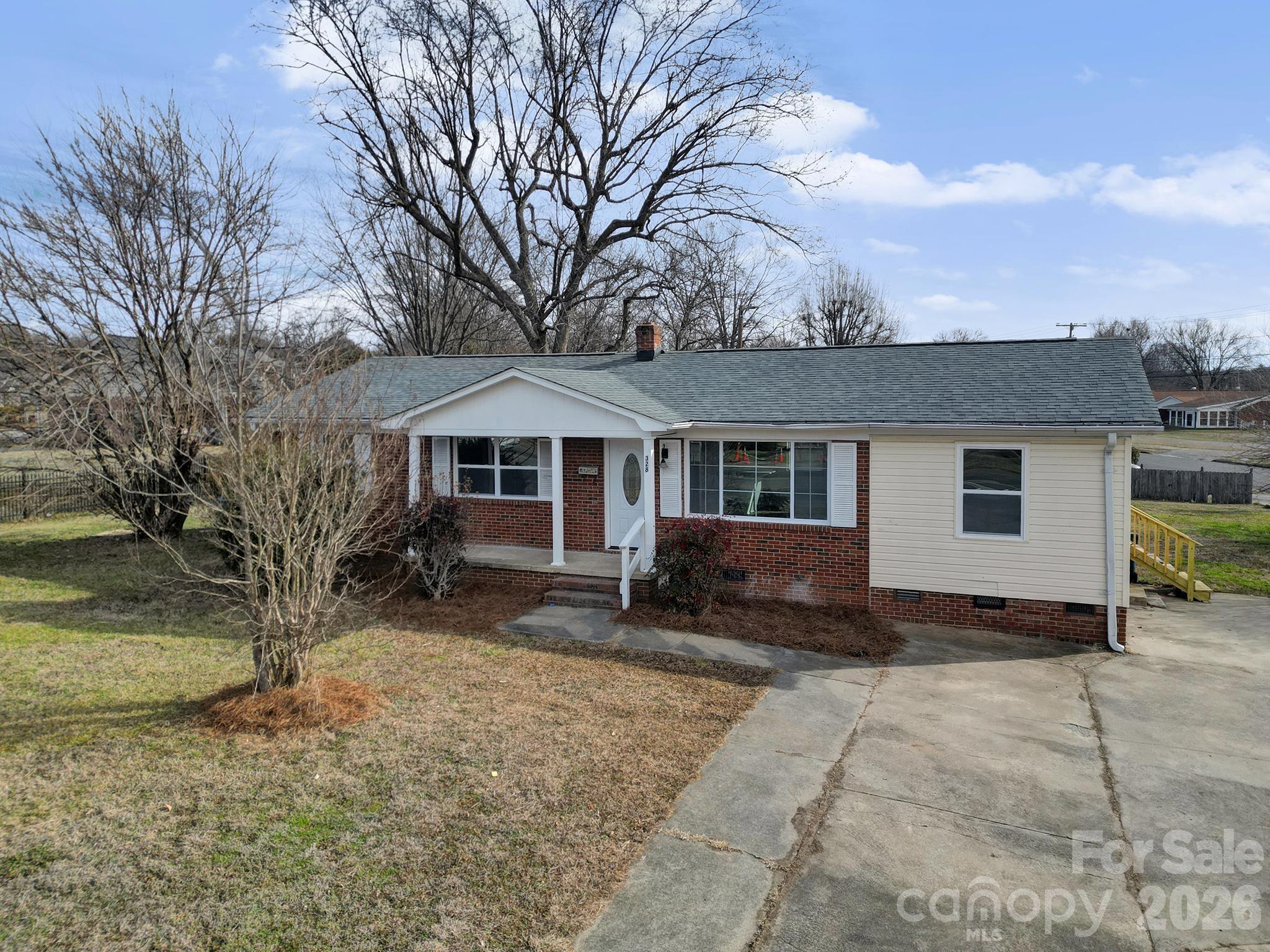 328 Old Concord Road Property Photo 6