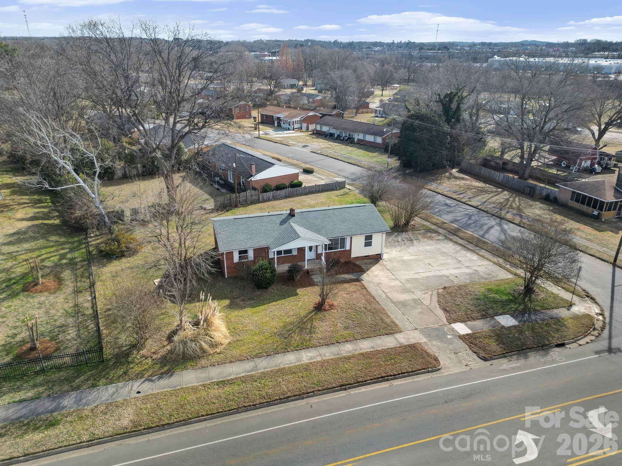 328 Old Concord Road Property Photo 8