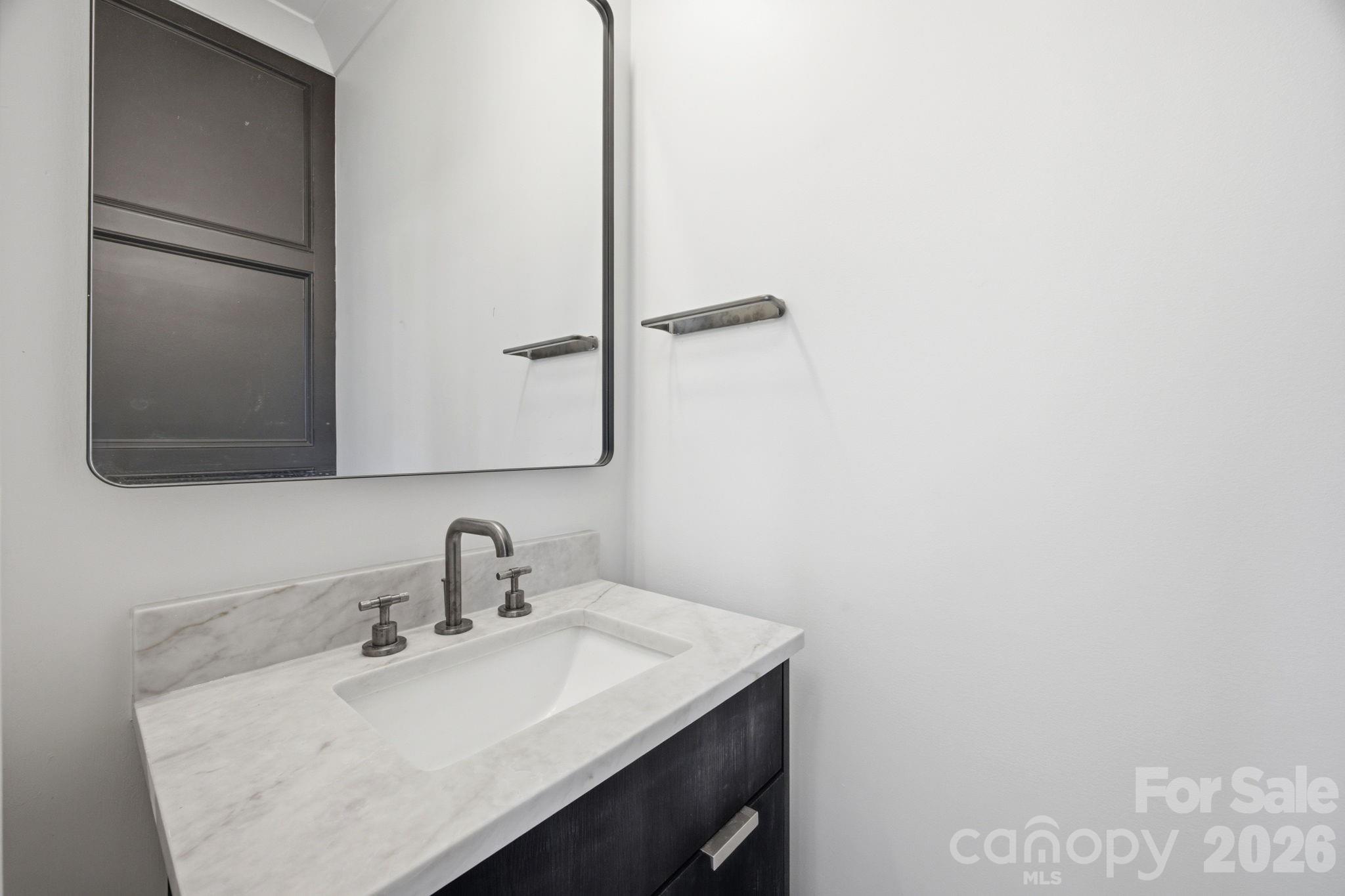 2117 Lombardy Circle Property Photo 6