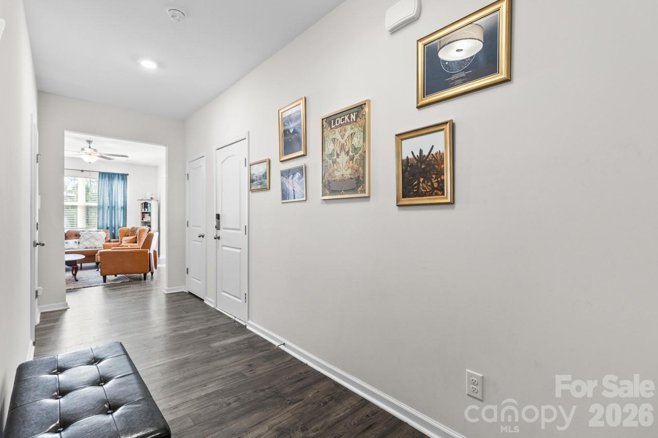 3738 Yorkshire Place Property Photo 6