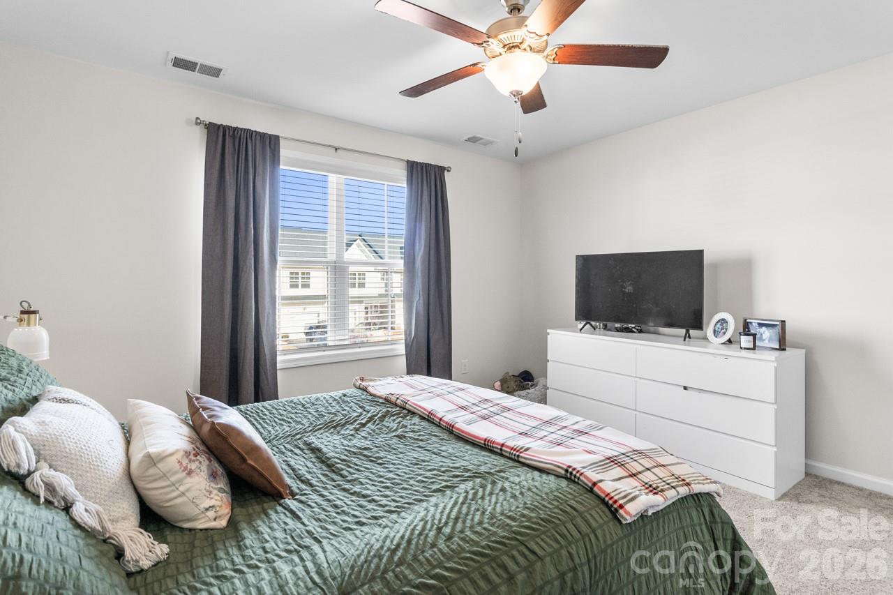 3738 Yorkshire Place Property Photo 17