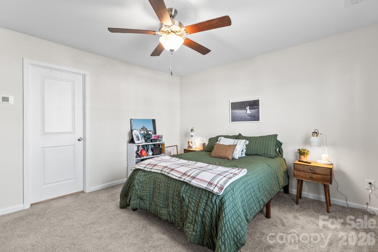 3738 Yorkshire Place Property Photo 19