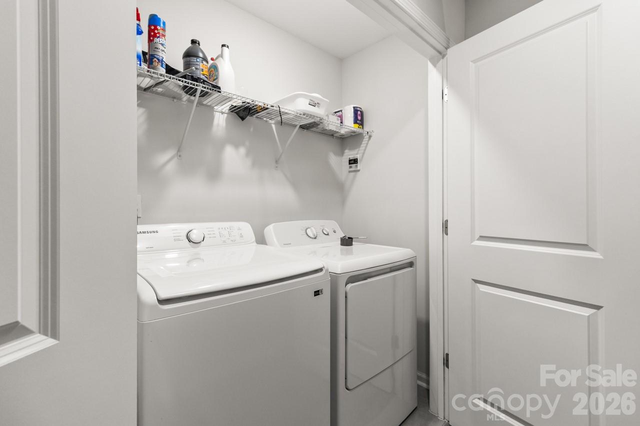 3738 Yorkshire Place Property Photo 23