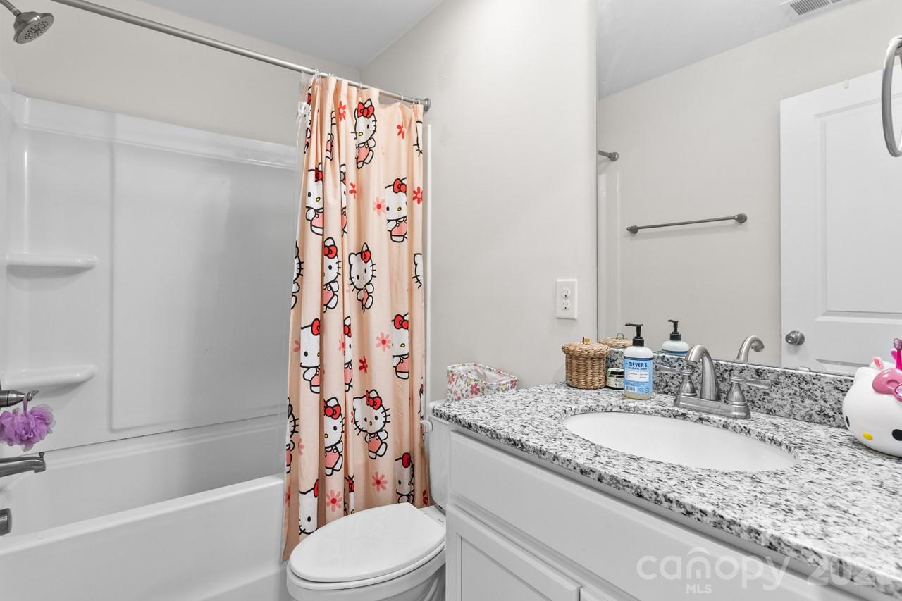 3738 Yorkshire Place Property Photo 25