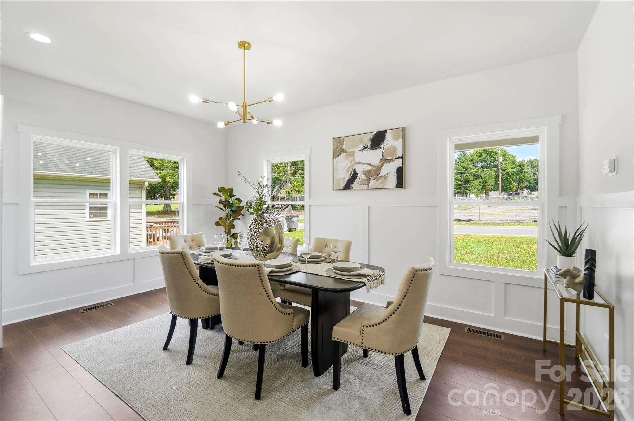 917 Bethpage Road Property Photo 11
