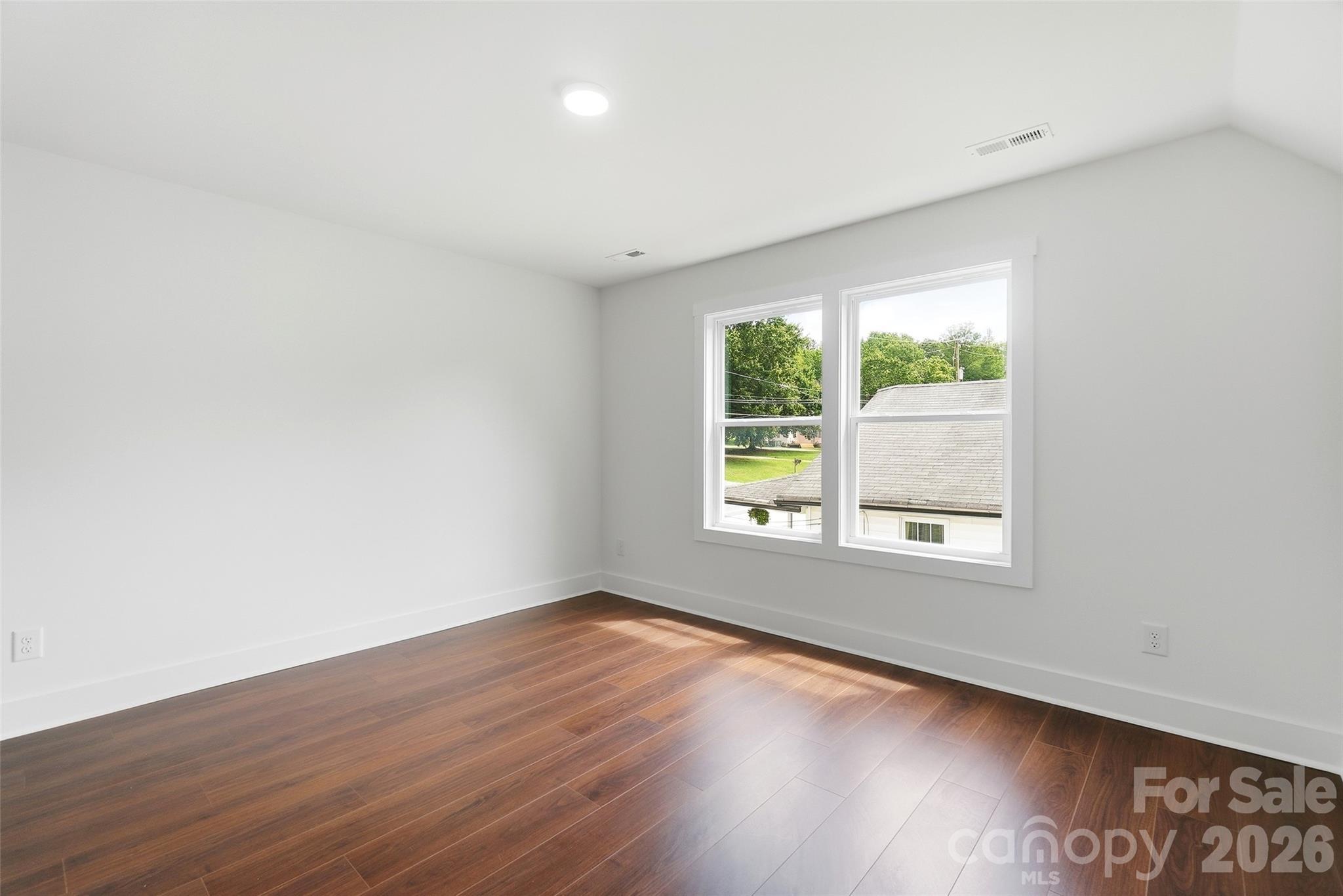 917 Bethpage Road Property Photo 26