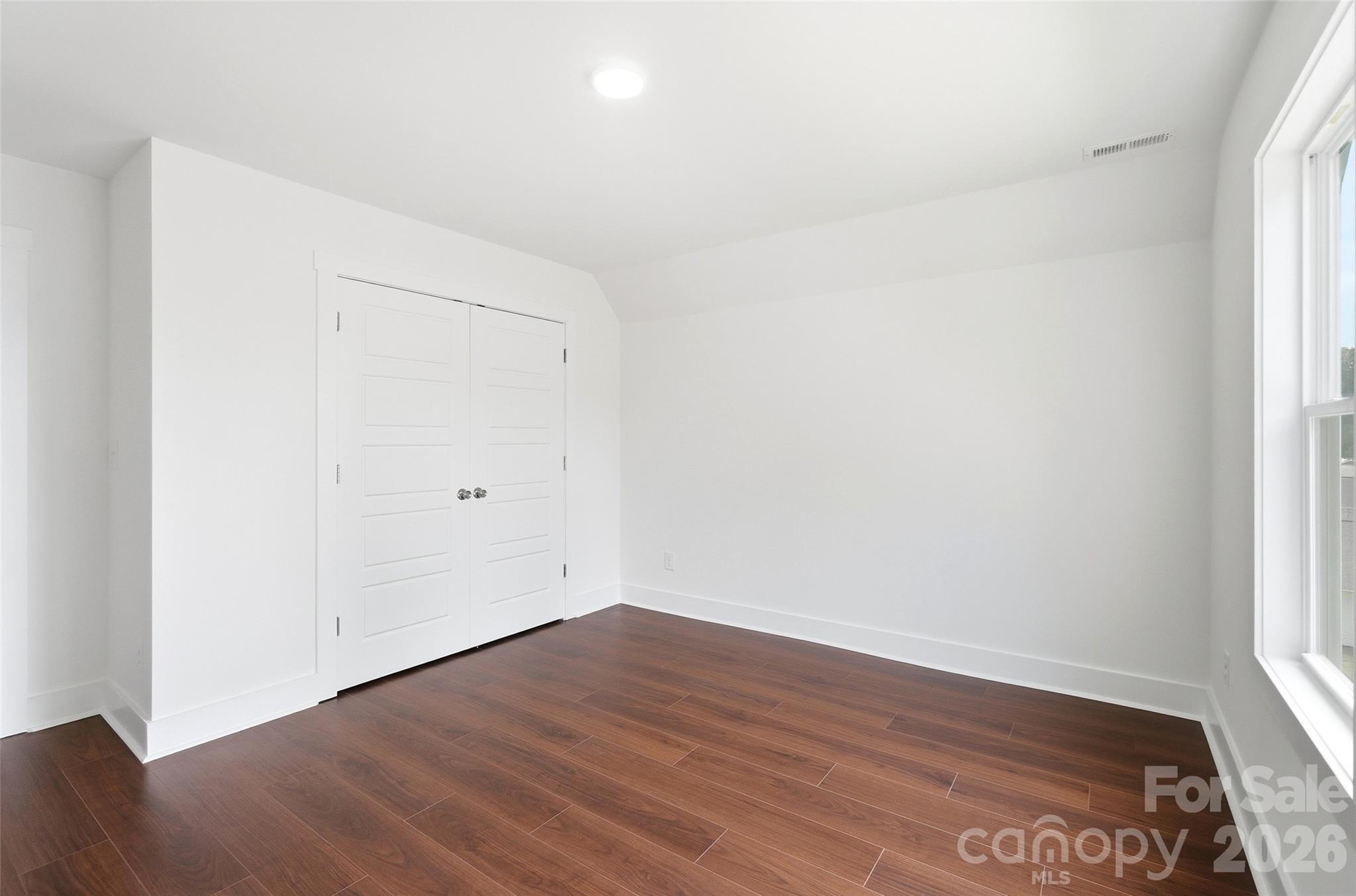 917 Bethpage Road Property Photo 34