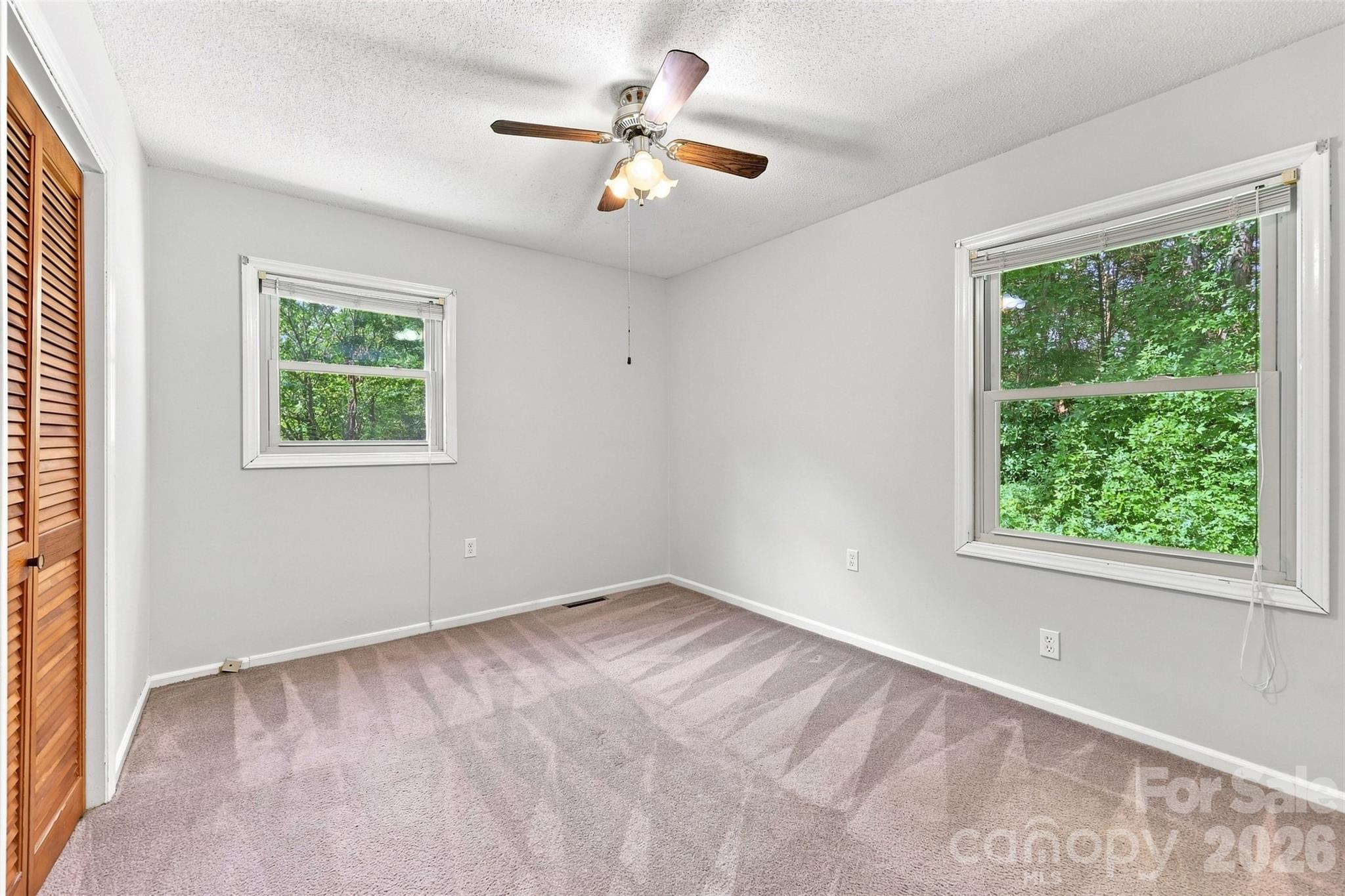 728 Center Road Property Photo 11
