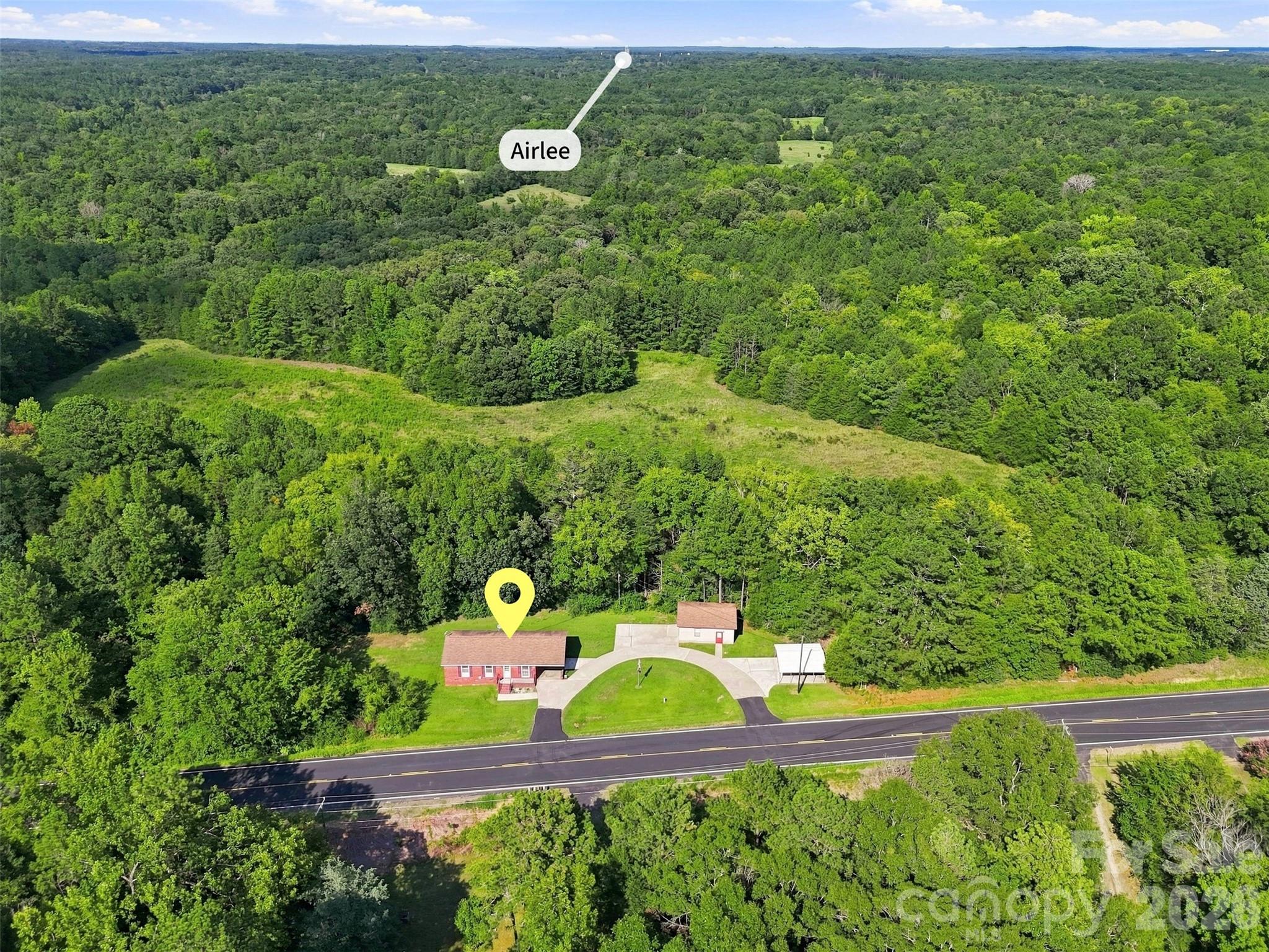 728 Center Road Property Photo 33