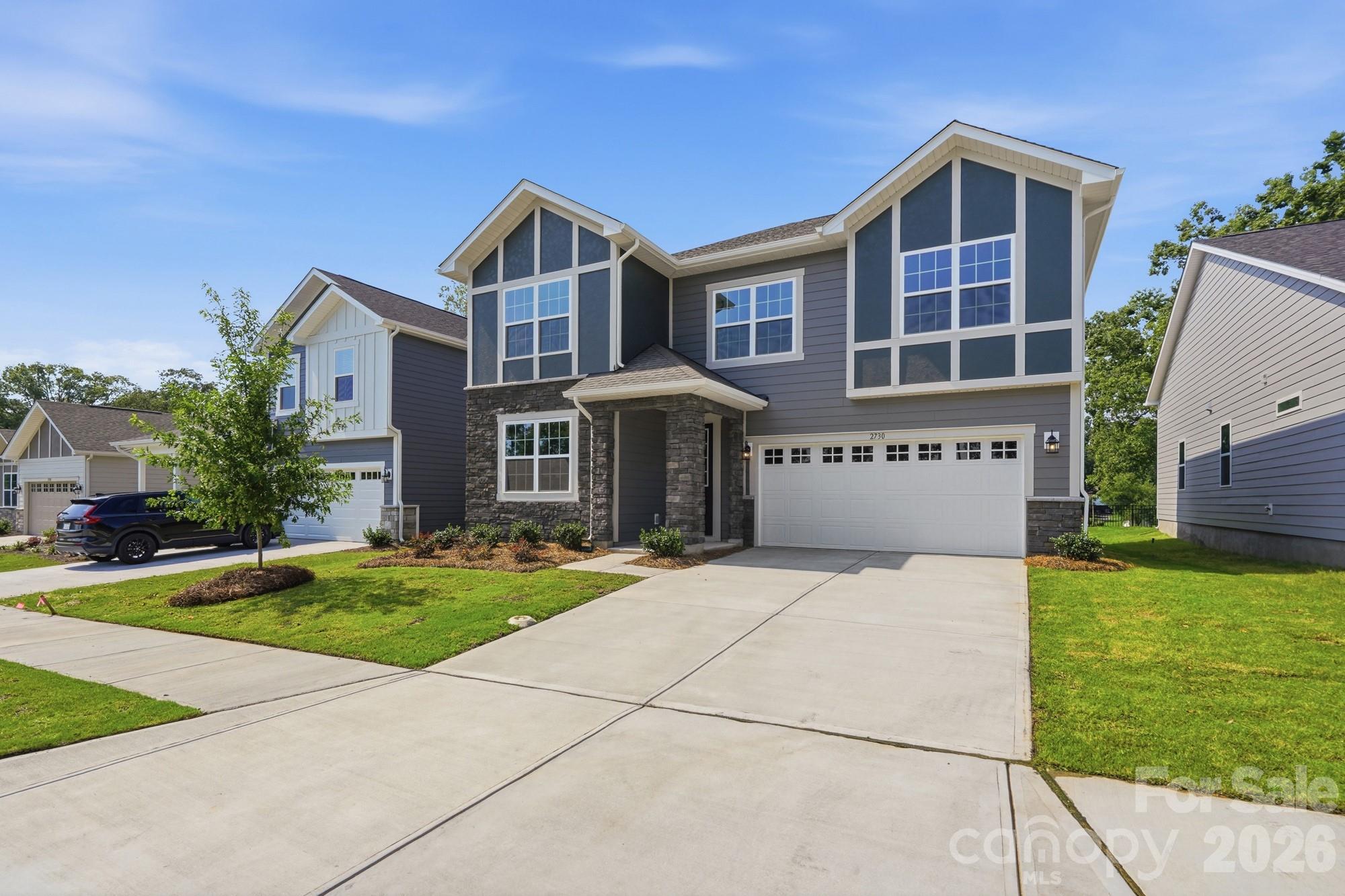 2730 Phoenix Court Property Photo 4