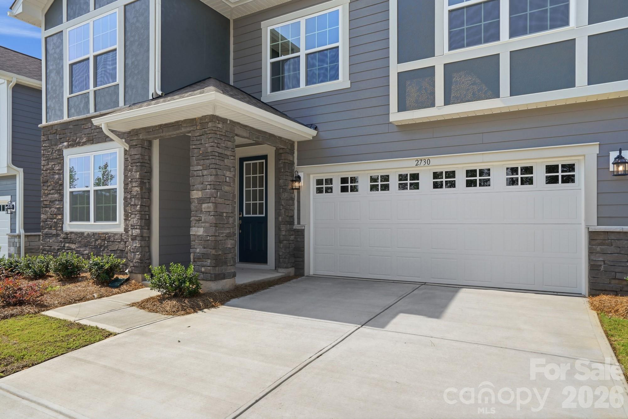 2730 Phoenix Court Property Photo 5