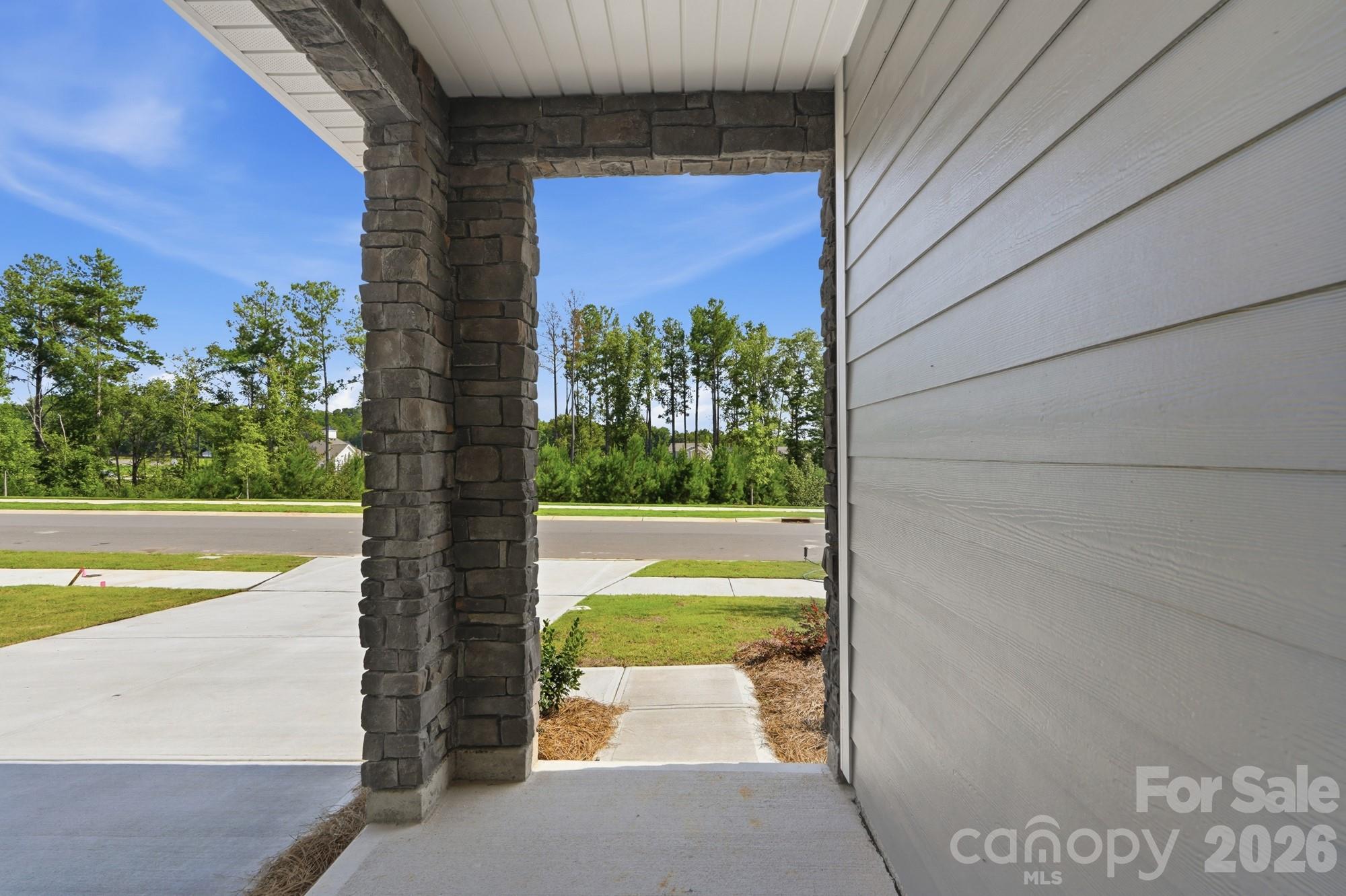 2730 Phoenix Court Property Photo 6