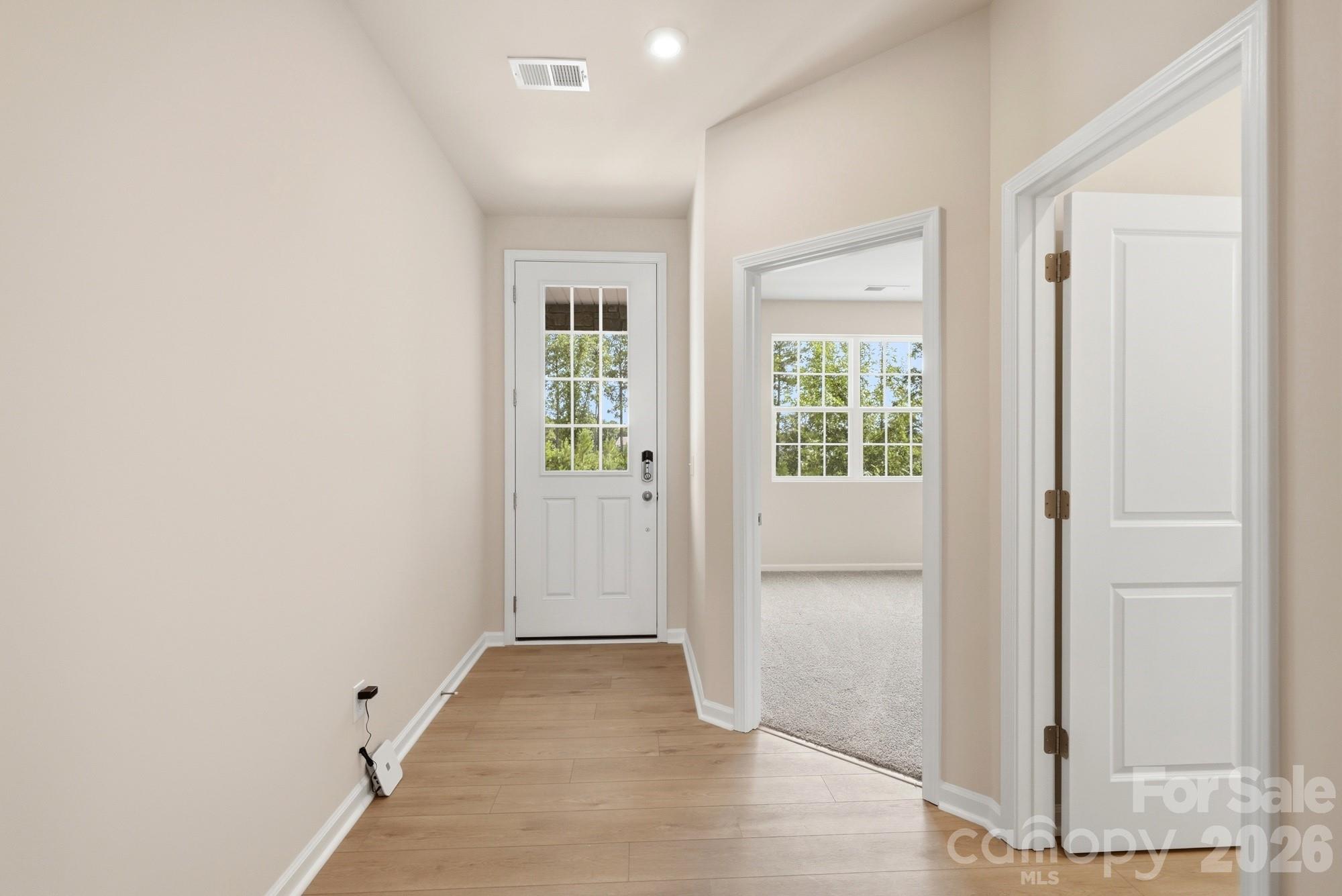 2730 Phoenix Court Property Photo 8