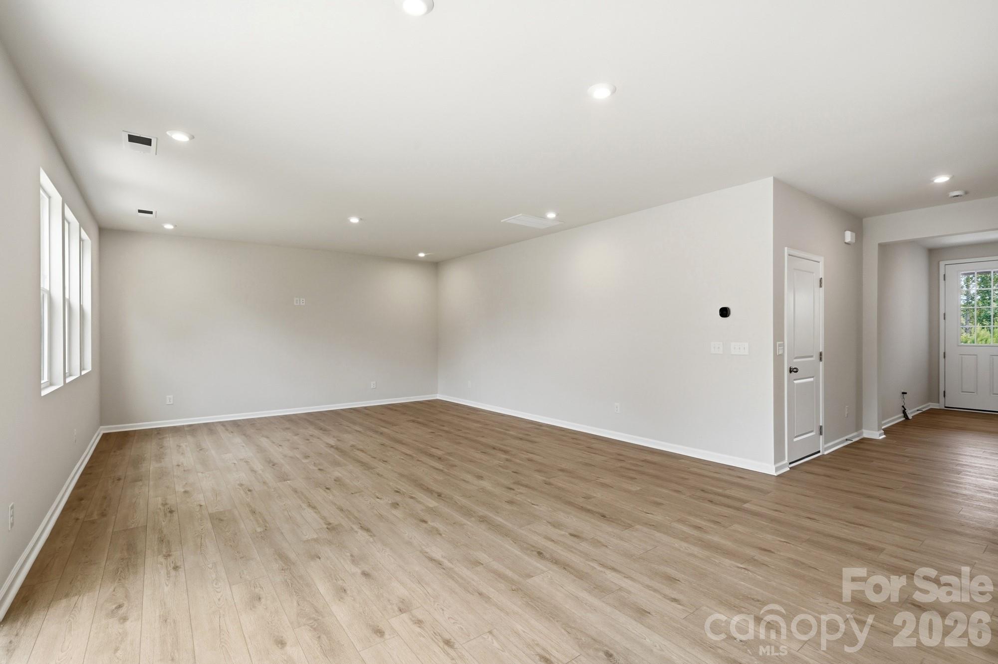 2730 Phoenix Court Property Photo 14