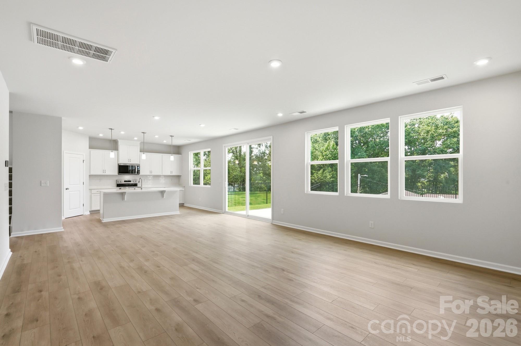 2730 Phoenix Court Property Photo 16
