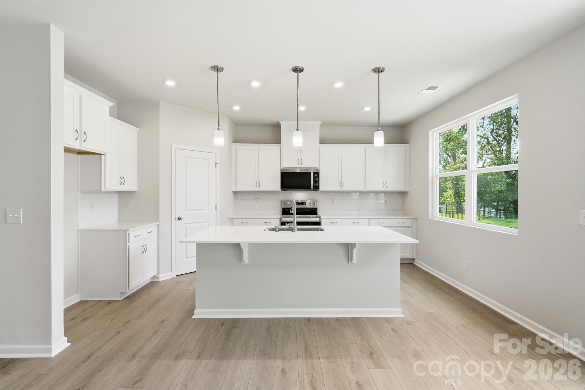 2730 Phoenix Court Property Photo 18