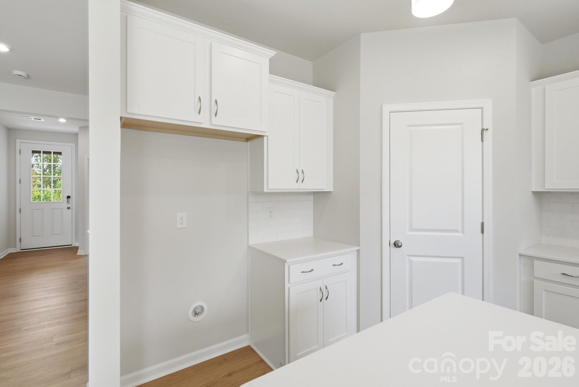 2730 Phoenix Court Property Photo 28
